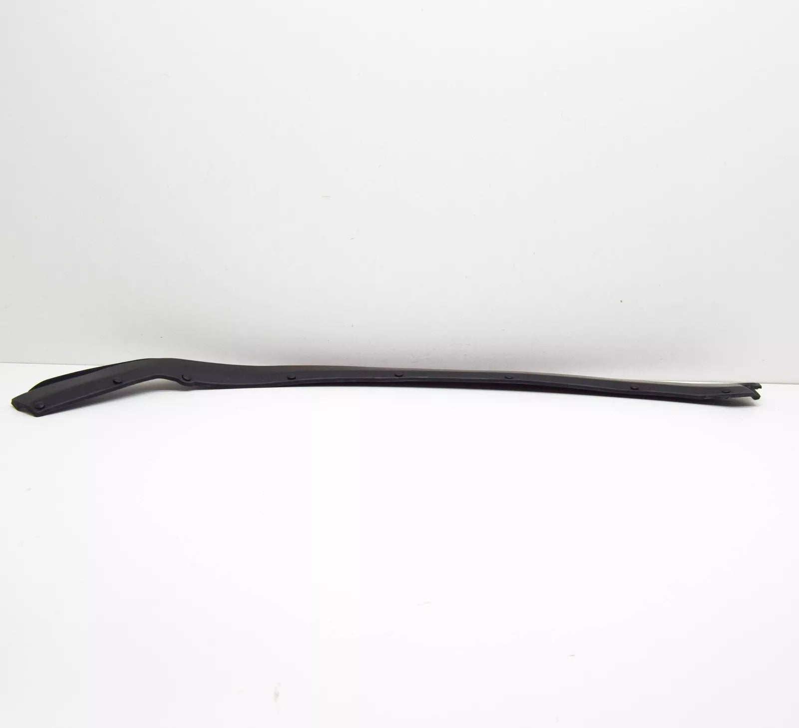 NEW MERCEDES-BENZ GL X164 FRONT LEFT DOOR WEATHERSRIP SEAL A1647201378 ORIGINAL