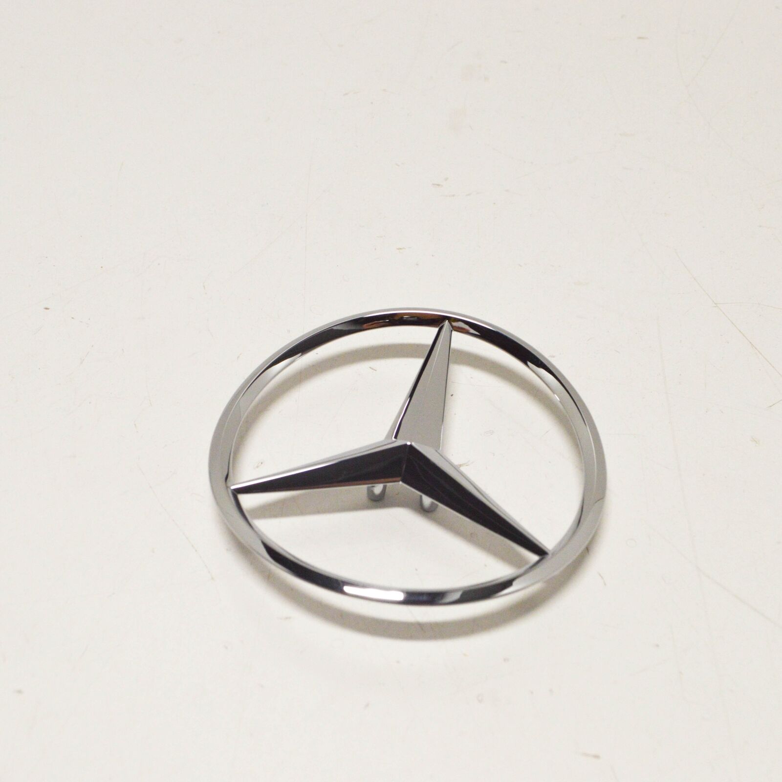 NEW MERCEDES-BENZ GLA X156 REAR TRUNK STAR LOGO EMBLEM A1568170016 ORIGINAL