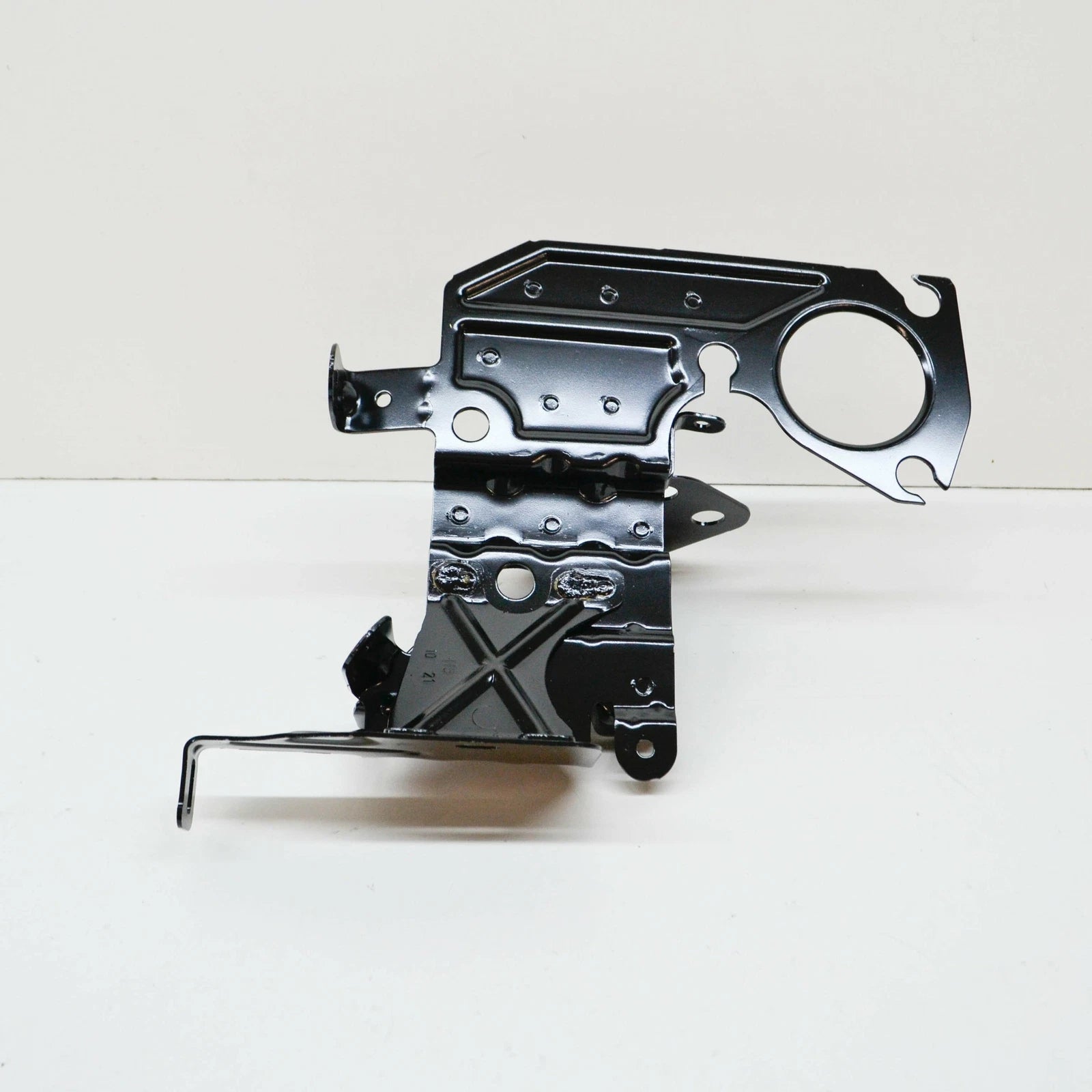 NEW AUDI Q5 80A ENGINE WATER PUMP BRACKET RIGHT 80A819263D