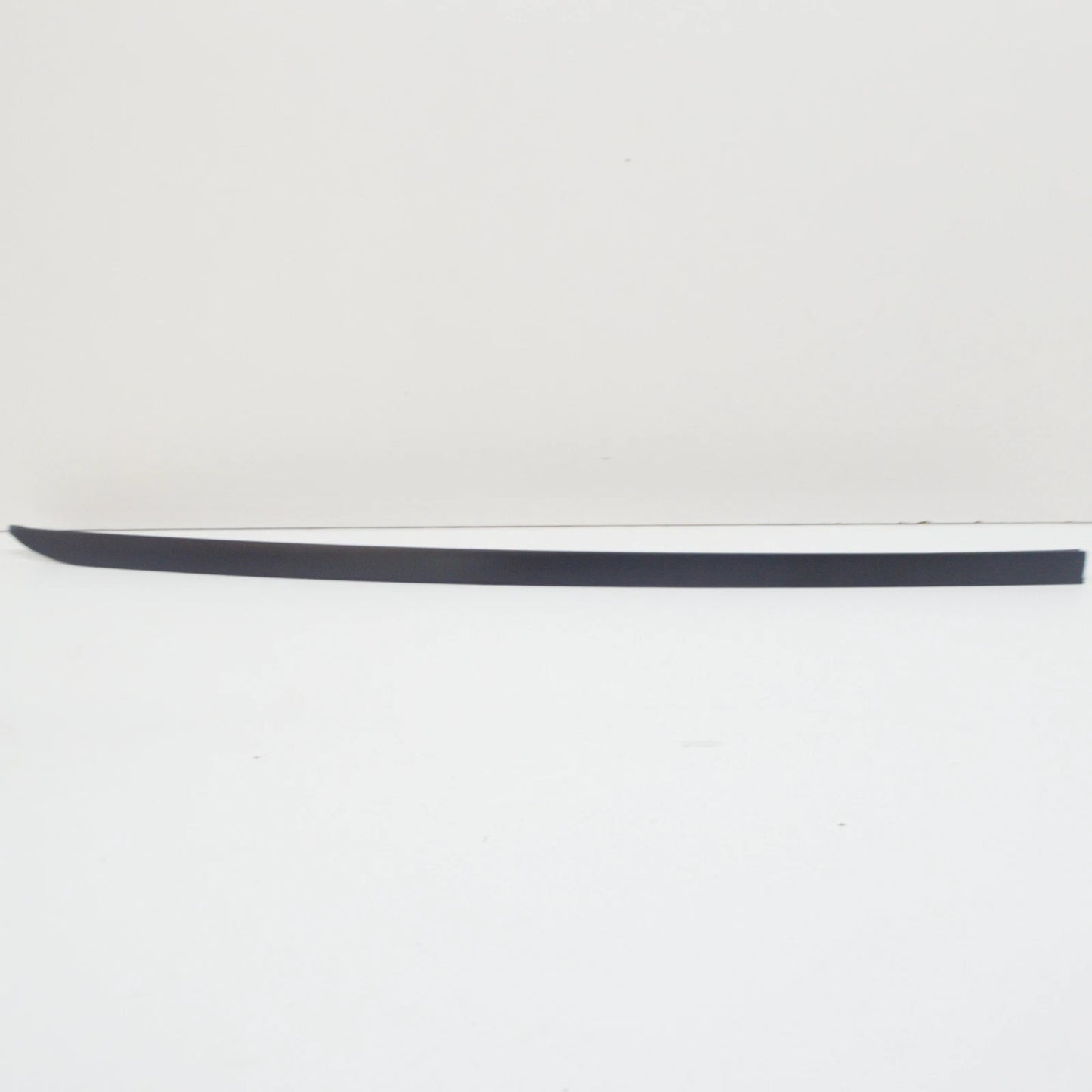 NEW BMW 5 E60 FRONT WINDSHIELD RIGHT DRIP MOULDING 51317045448 7045448 ORIGINAL