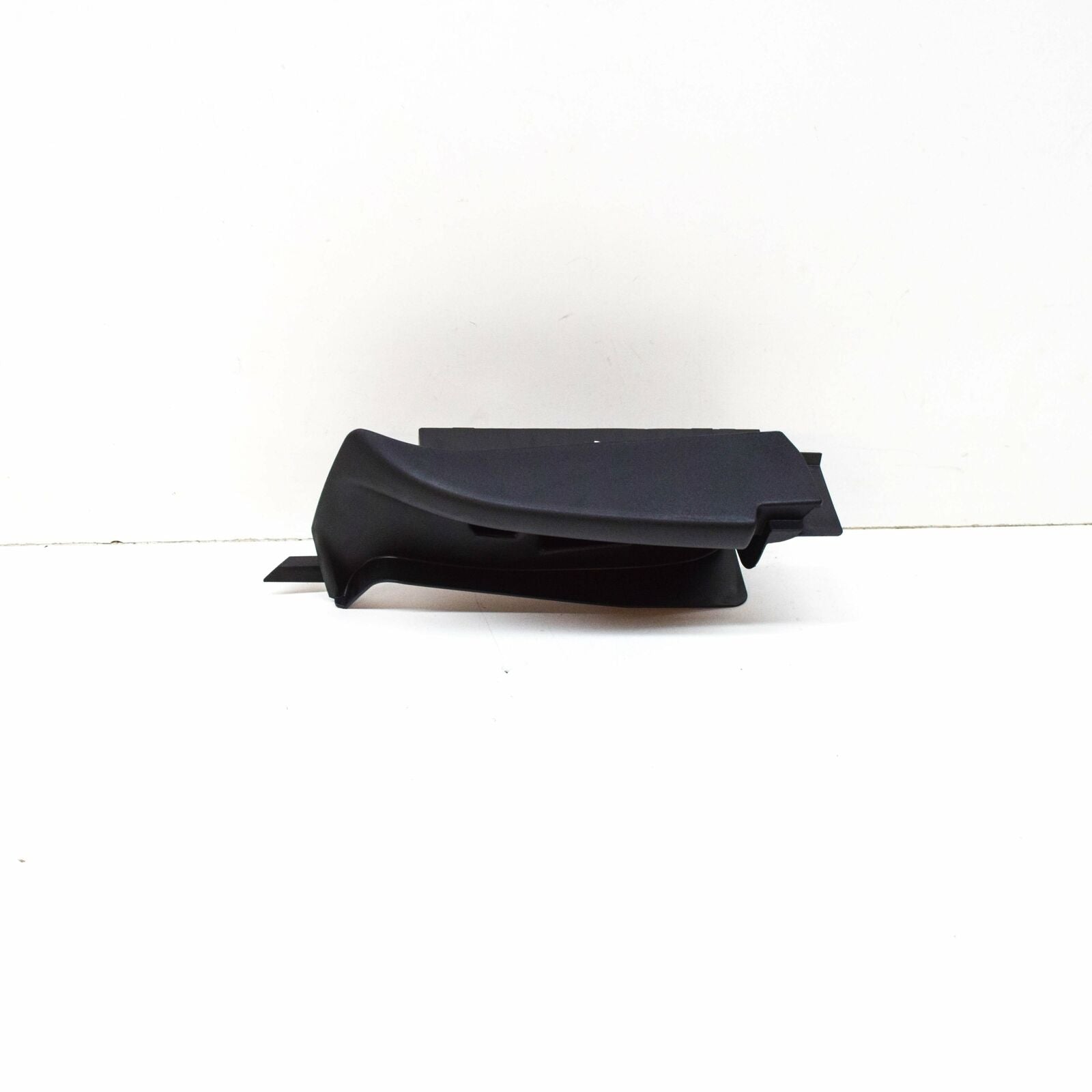 NEW AUDI A5 SPORTBACK 8W6 REAR LEFT OUTER SEAT BELT GUIDE 8W88577914PK ORIGINAL