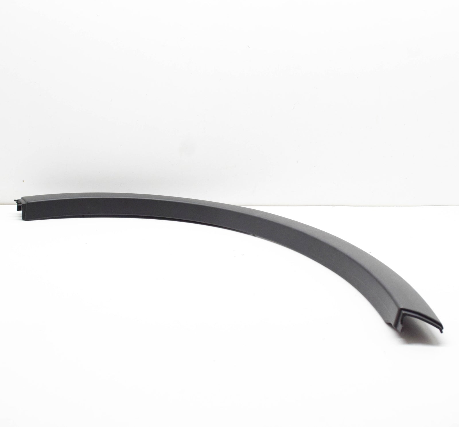 new ford kuga mk1 c394 rear left wheel arch molding 1744878 original