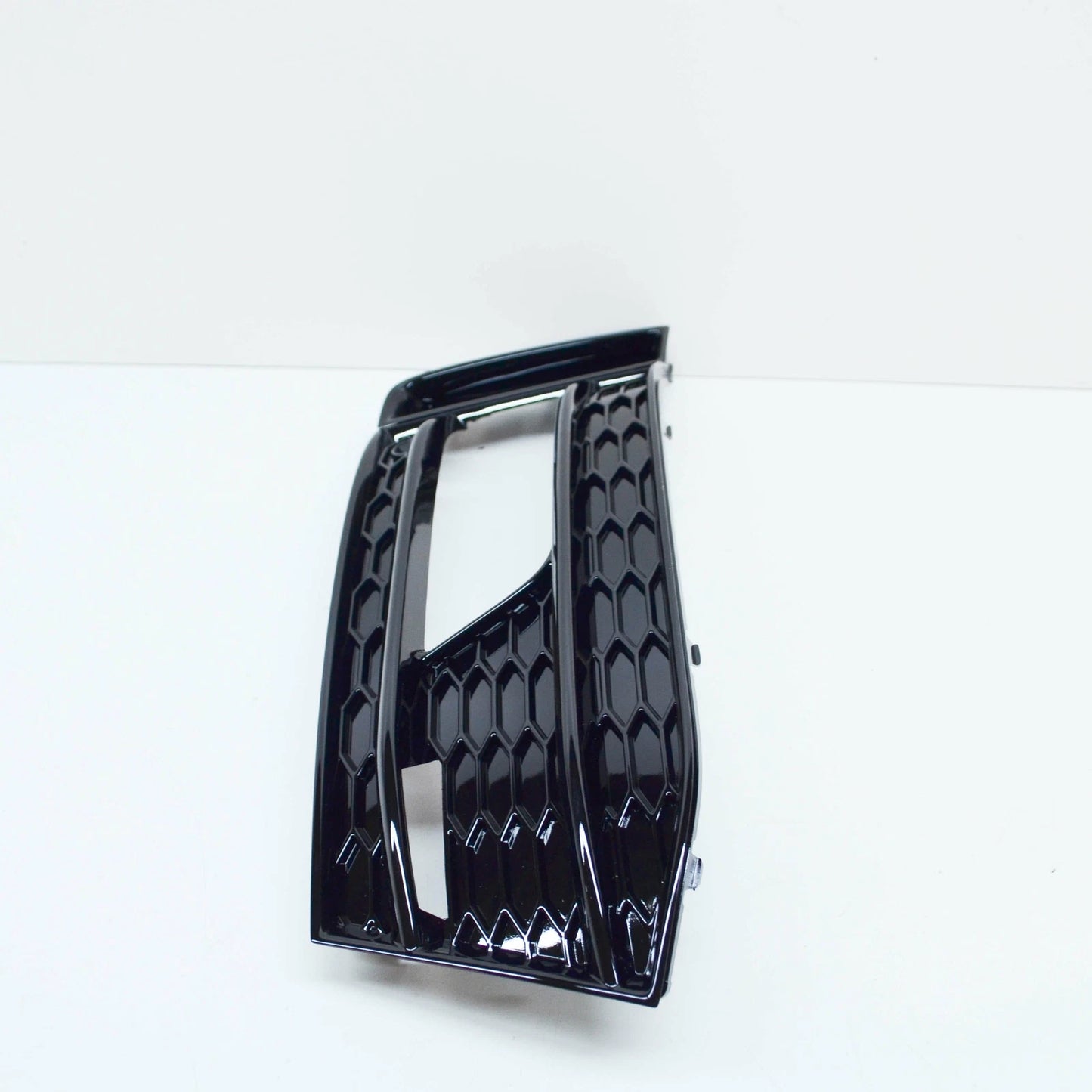 NEW AUDI A1 MK1 FRONT BUMPER LEFT AIR GUIDE GRILLE 8XA807647A5FQ