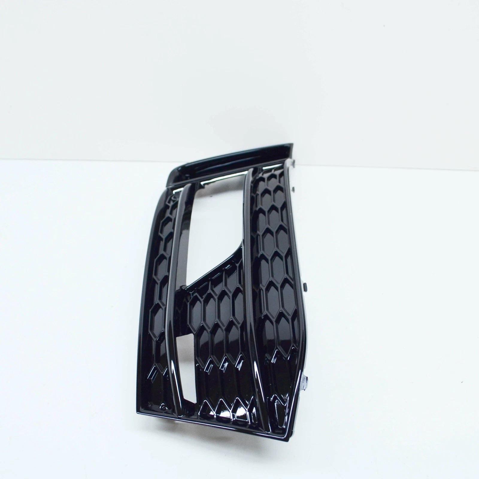 NEW AUDI A1 MK1 FRONT BUMPER LEFT AIR GUIDE GRILLE 8XA807647A5FQ