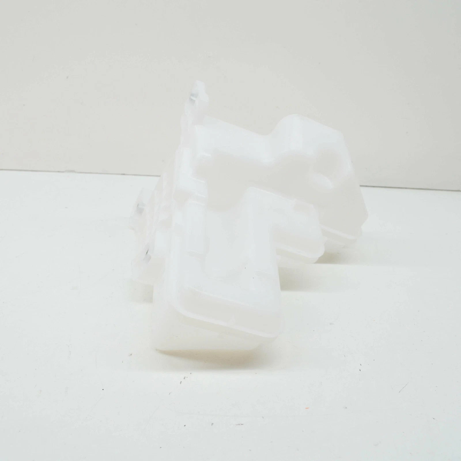 NEW VOLKSWAGEN POLO AW WINDSHIELD WASHER RESERVOIR TANK 2Q0955453G ORIGINAL