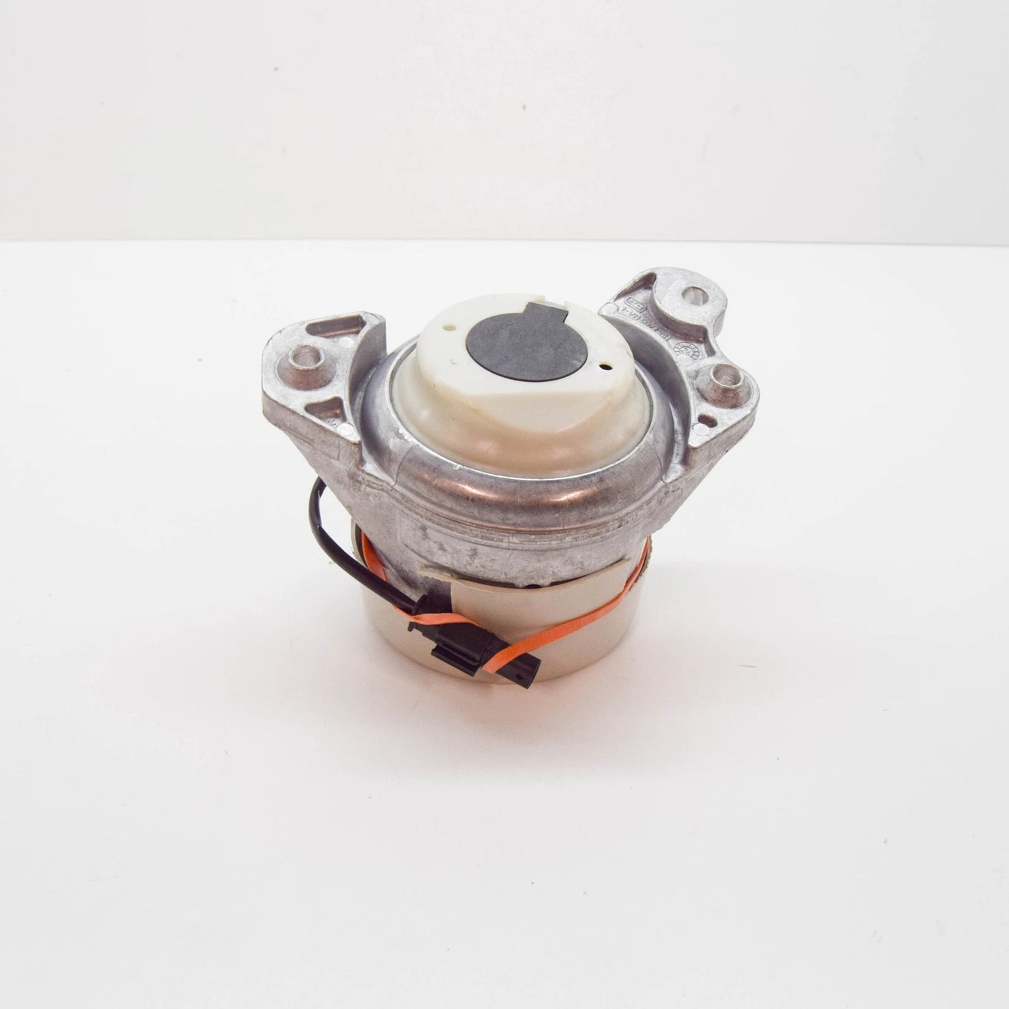 NEW MERCEDES-BENZ E W213 RIGHT SIDE ENGINE MOUNT A2132405200 ORIGINAL