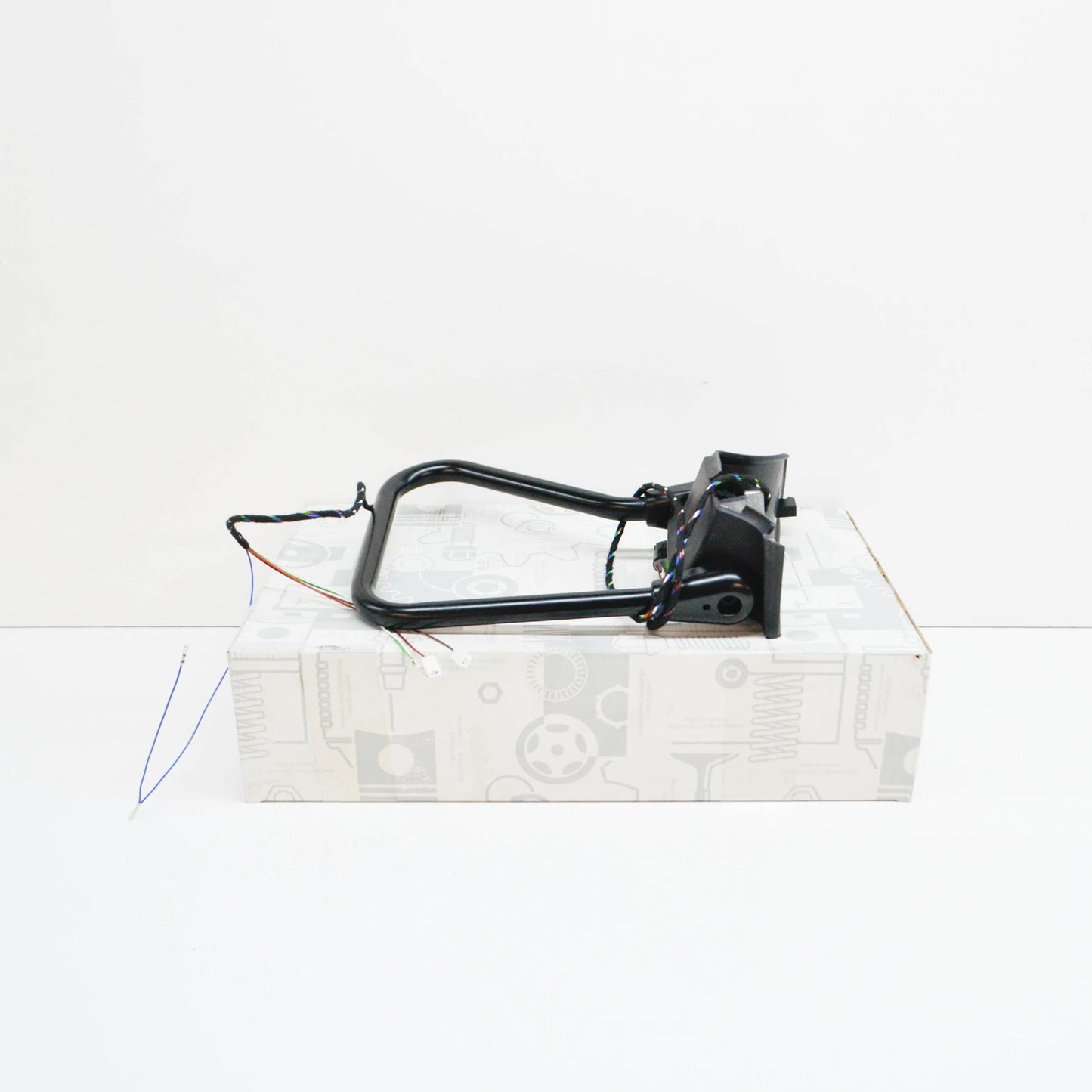 NEW MB SPRINTER 906 FRONT RIGHT DOOR MIRROR BRACKET LHD A0018115514