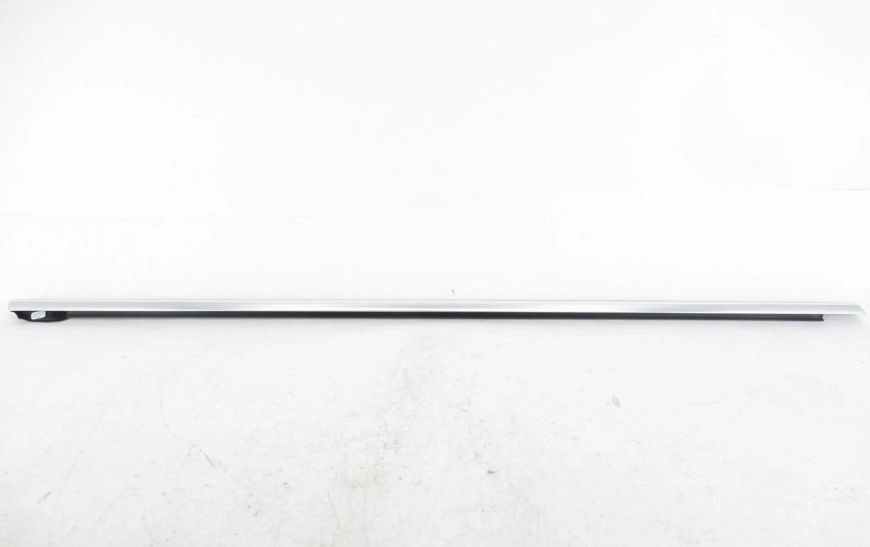 NEW VW JETTA A6 FRONT RIGHT DOOR WINDOW SLOT SEAL OUTER 5C6837476C3Q7 ORIGINAL