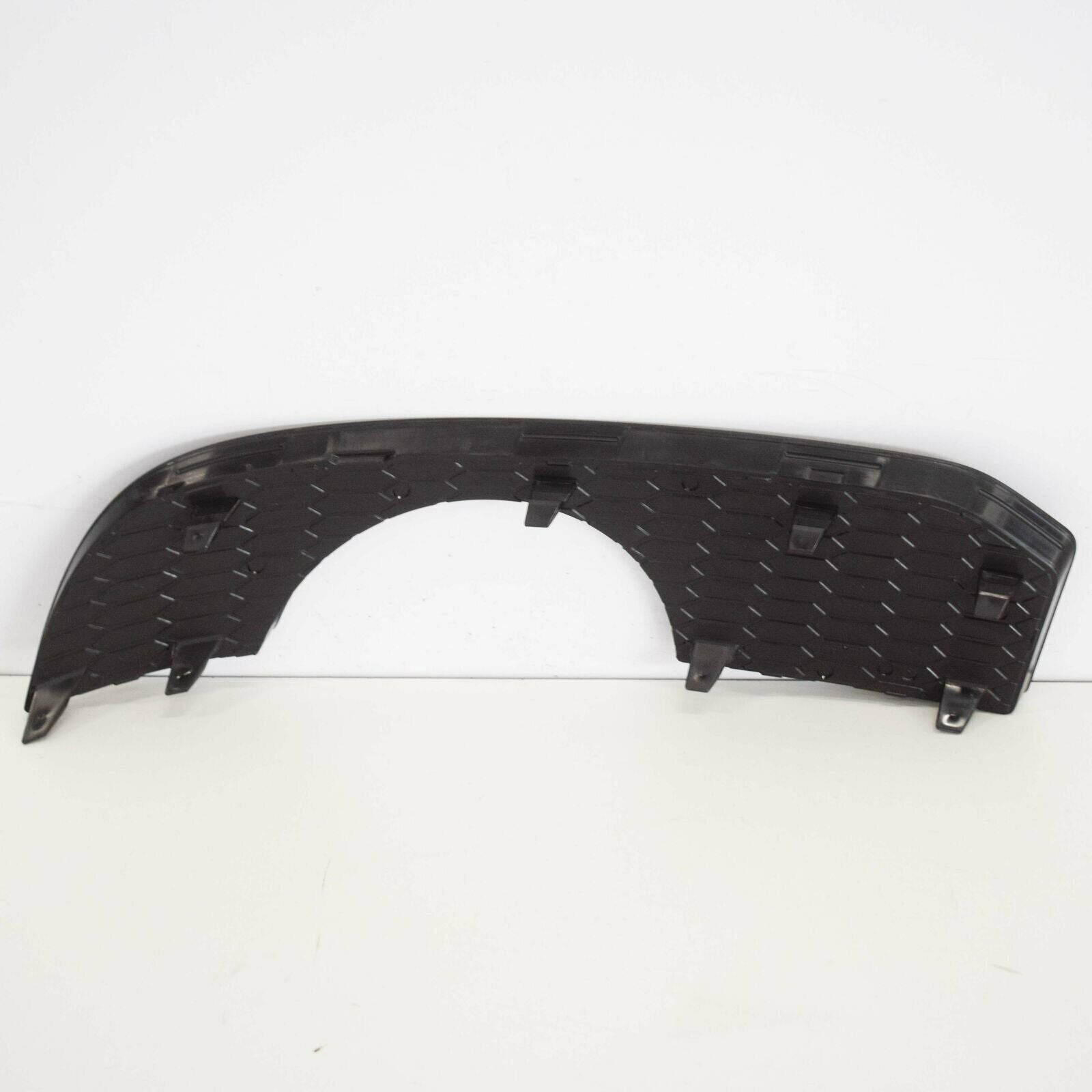 NEW AUDI A3 8V FRONT BUMPER RIGHT SIDE GRILLE TRIM 8V5807820C ORIGINAL
