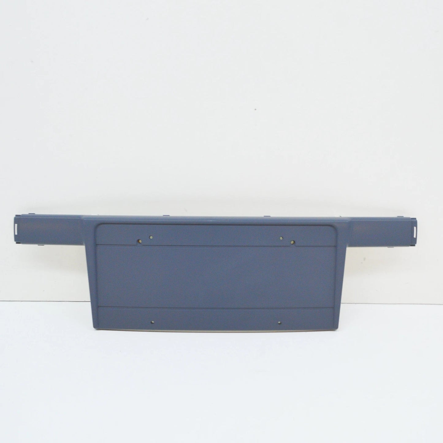 NEW BMW 5 E39 FRONT BUMPER CENTRAL LICENSE PLATE BASE 51117005978 ORIGINAL