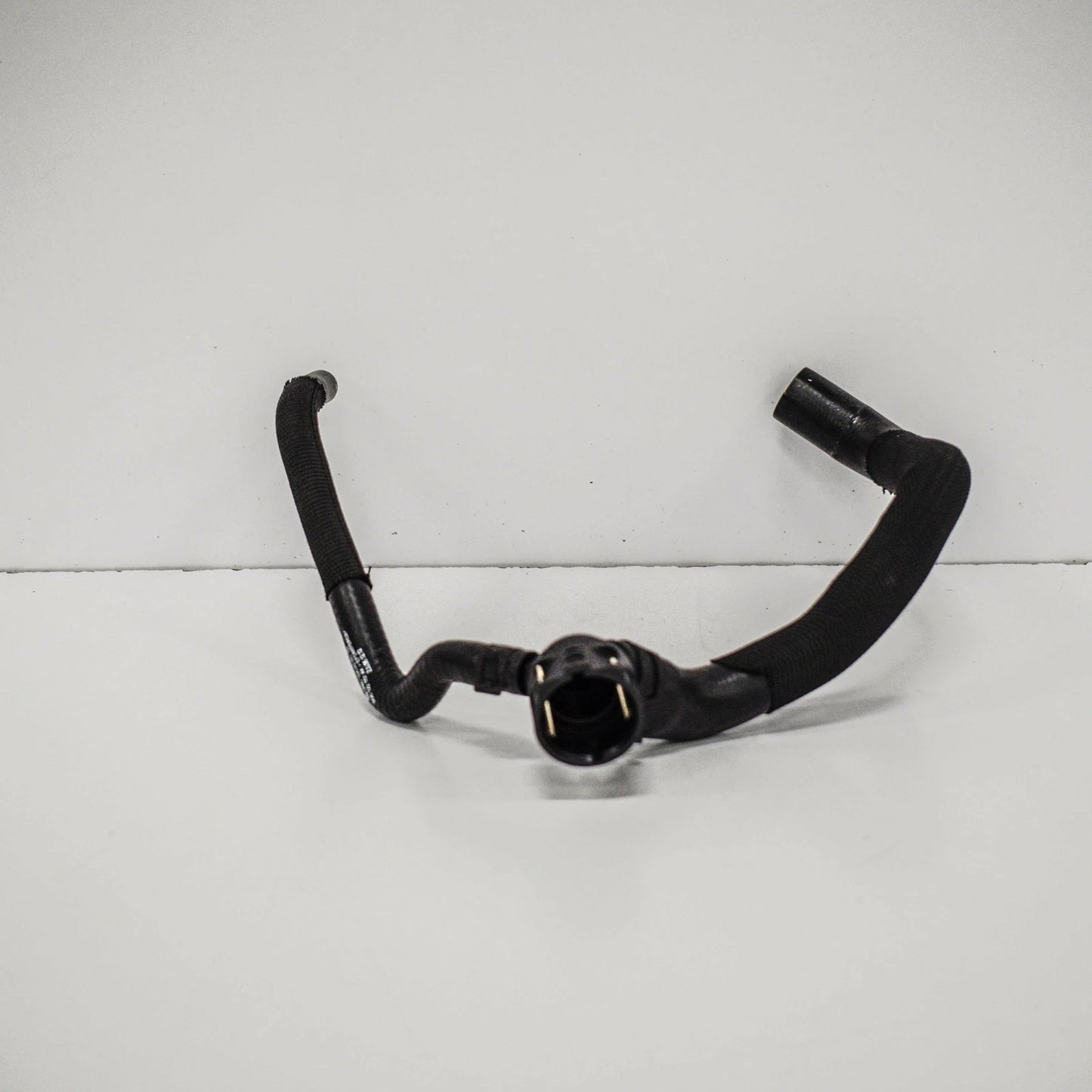 NEW AUDI A3 8V COOLANT PIPE HOSE 5Q0122157AK