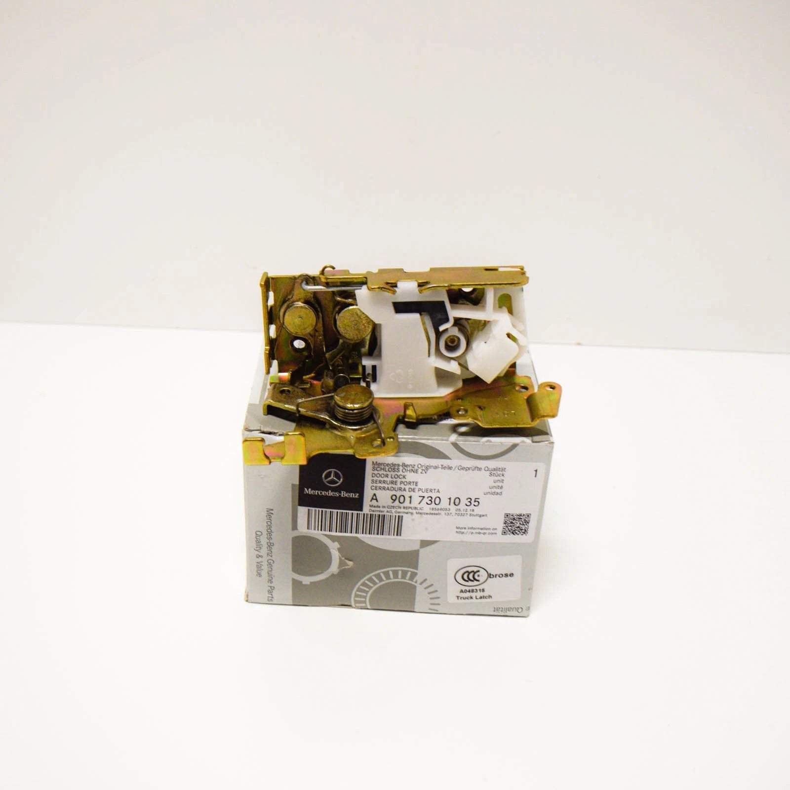 NEW MB VITO 638 SLIDING DOOR LOCK STANDART VERSION A9017301035