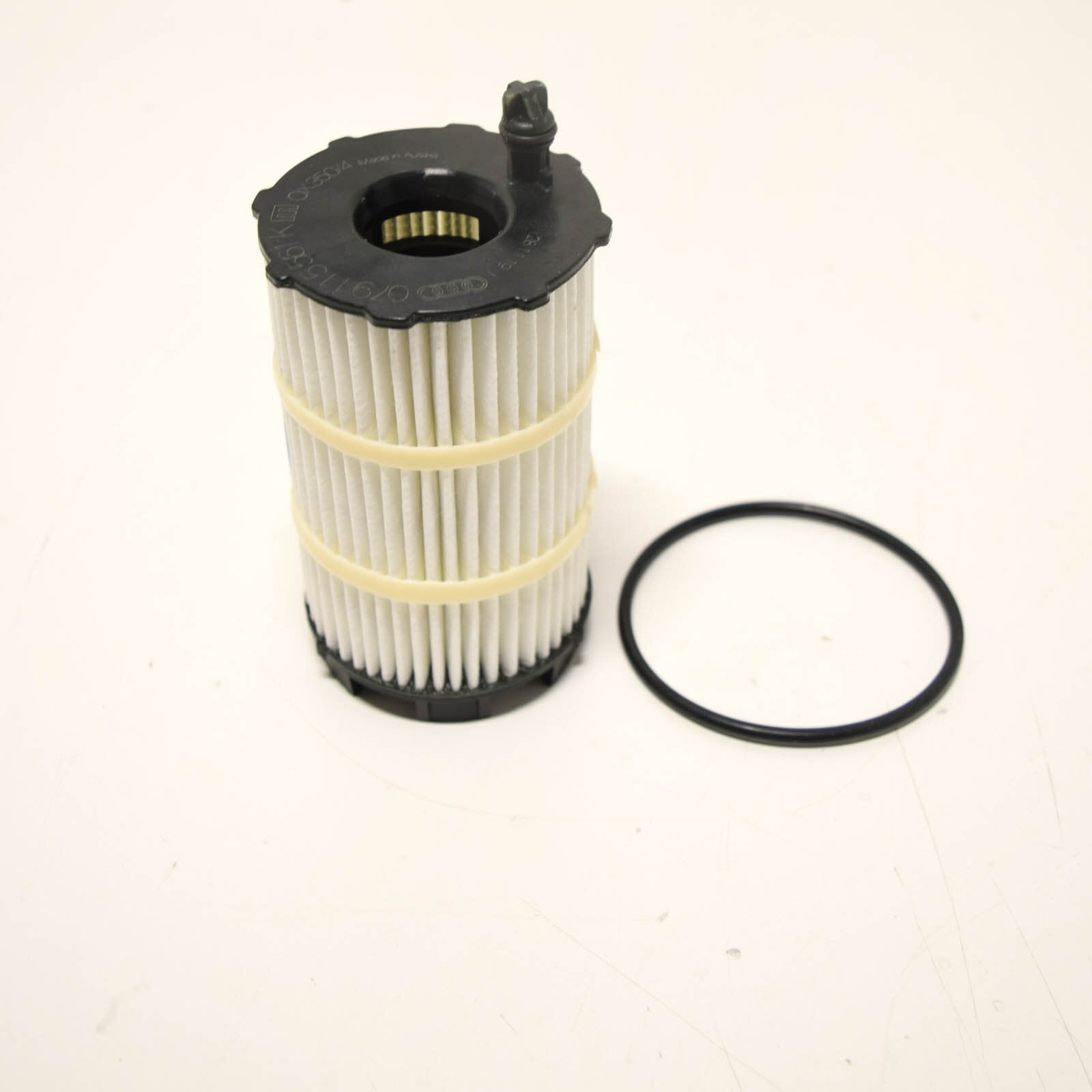 NEW AUDI S5 8T OIL FILTER 079198405E 4.2 PETROL 260KW ORIGINAL