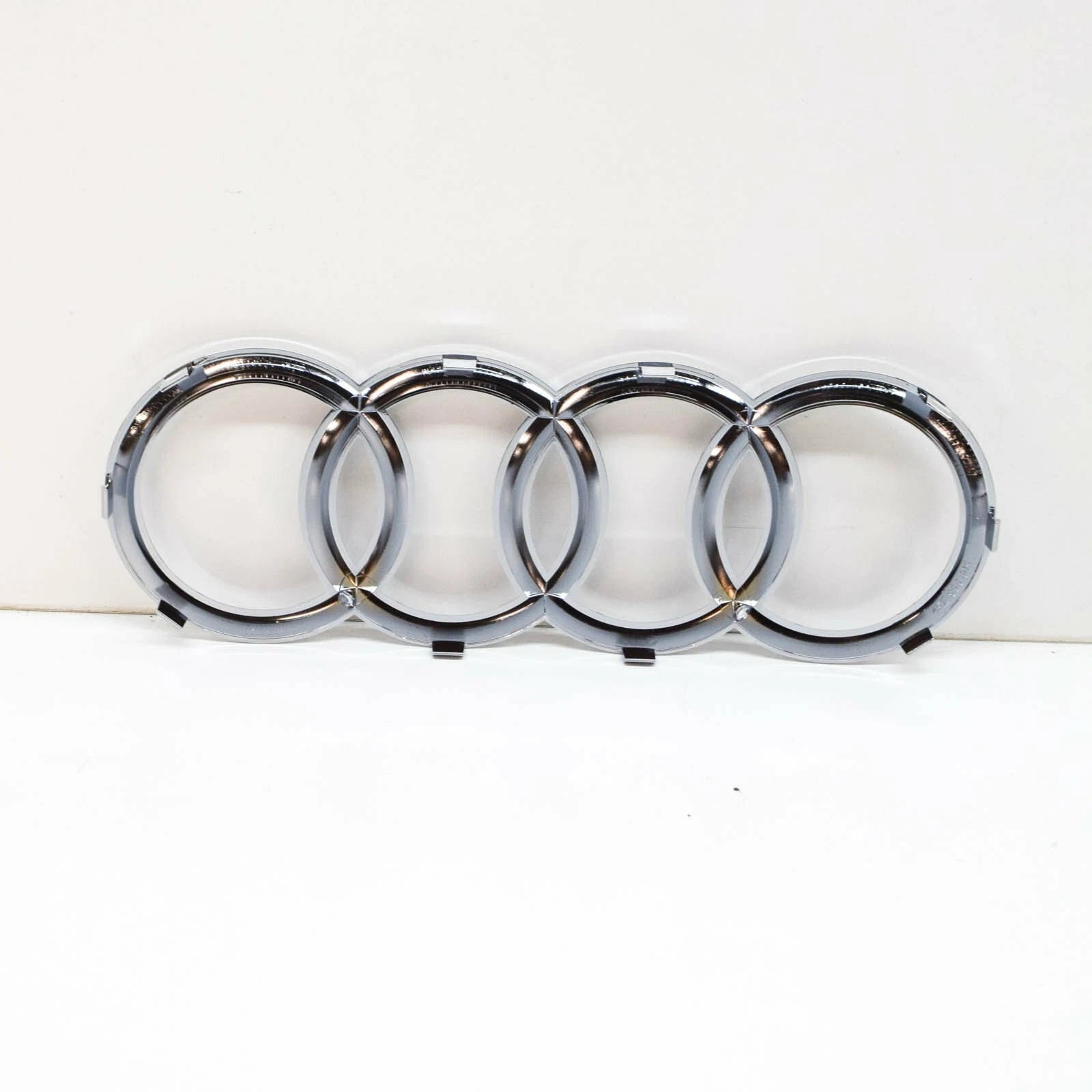 NEW AUDI A6 C7 FRONT GRILL BADGE EMBLEM 4H0853605B2ZZ 2014