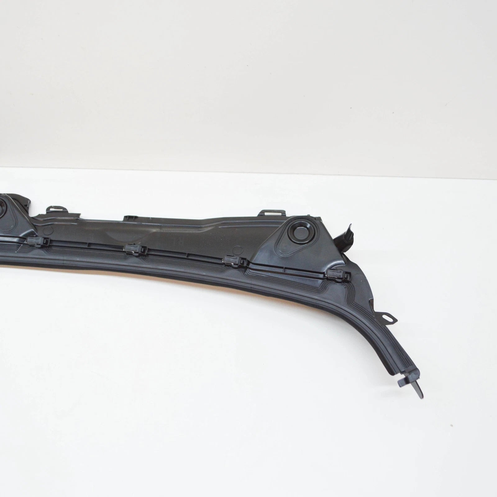 NEW BMW 3 F30, F80 WINDSHIELD COWL PANEL COVER RHD 51717258178 7258178 ORIGINAL