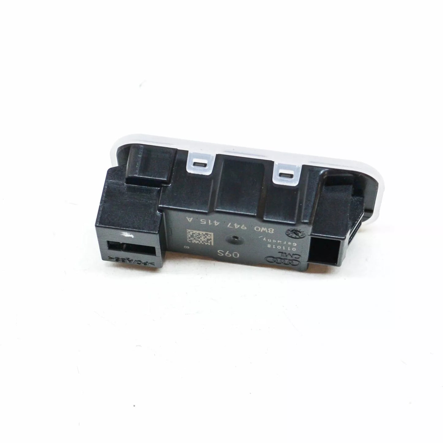 NEW AUDI A4 S4 B9 AVANT FRONT LEFT FOOTWELL INTERIOR LIGHT 8W0947415A