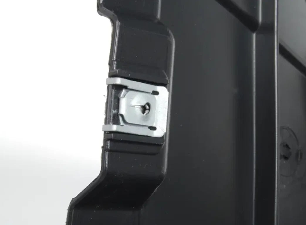 NEW BMW 3 E90 FRONT RIGHT INNER FENDER LINING 51717892802 7892802 ORIGINAL