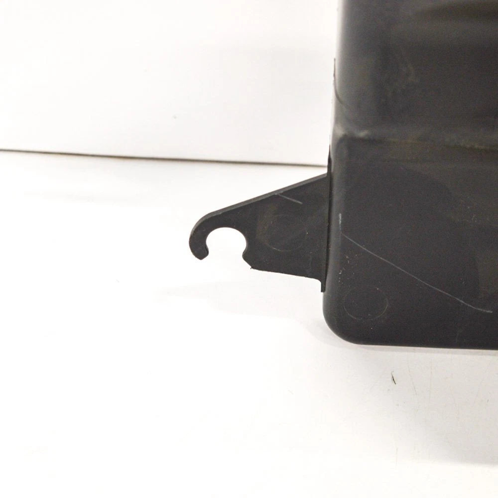 NEW AUDI A3 8V FRONT LEFT AIR GUIDE 8V0121673