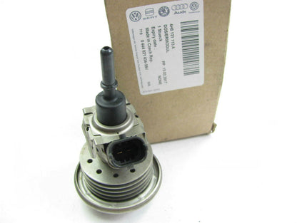 NEW AUDI Q7 4L EXHAUST FLUID DEF INJECTOR 4H0131113A ORIGINAL