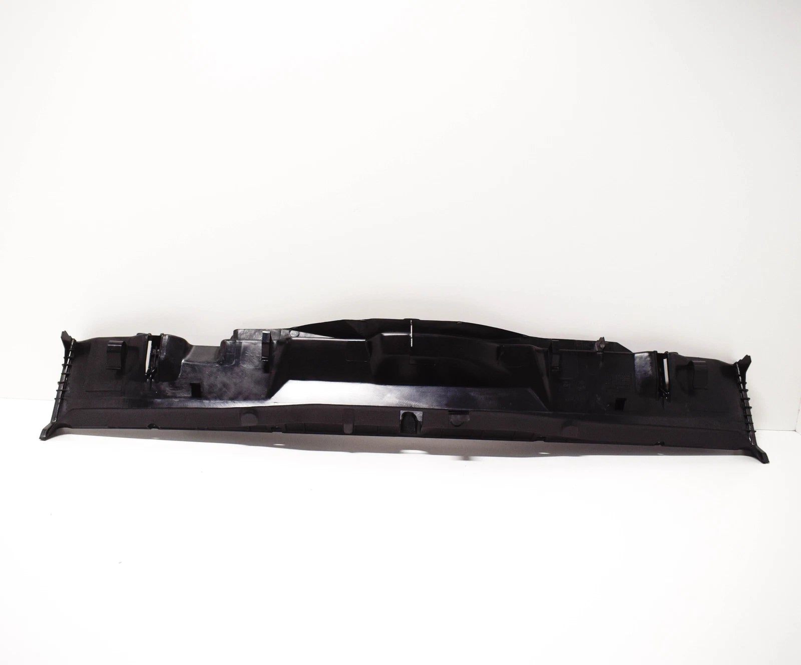 NEW BMW 8 E31 COUPE TAIL TRIM PANEL 51471970277 ORIGINAL