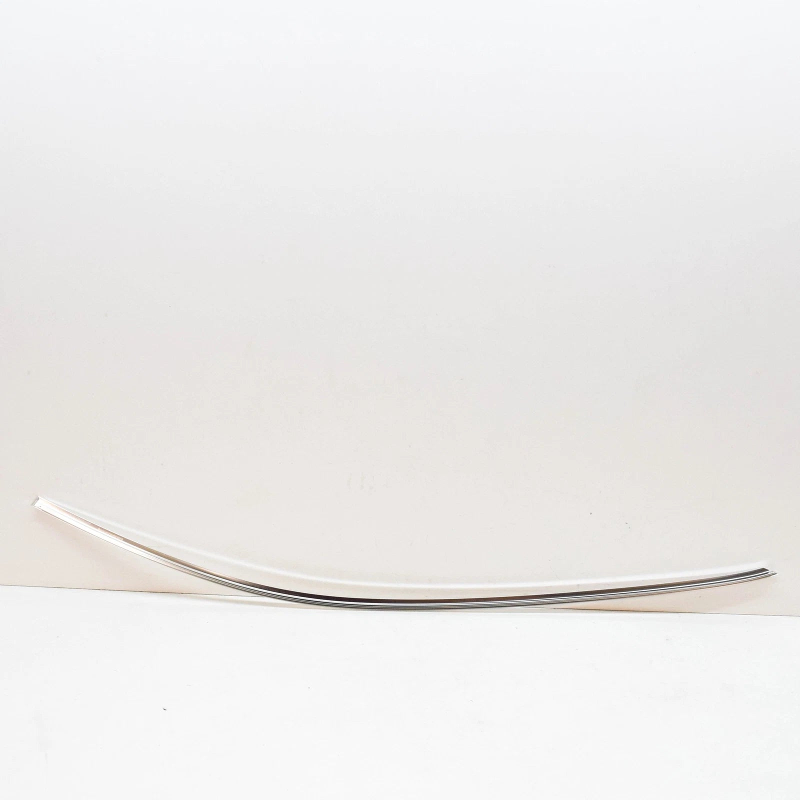 NEW MERCEDES-BENZ S W222 FRONT RIGHT DOOR WINDOW MOLDING A2226989600 2019NEW