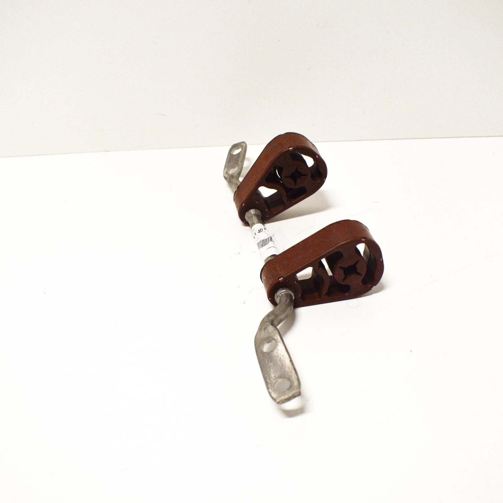 NEW BMW X3 E83 REAR EXHAUST MUFFLER BRACKET 3.0I 18303413461 ORIGINAL