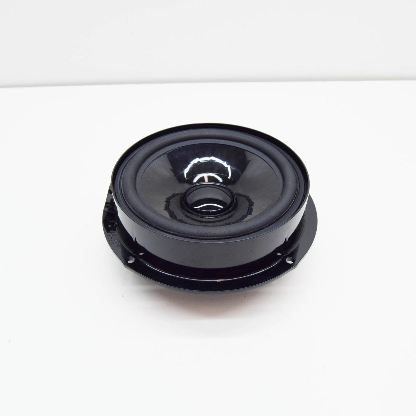 NEW VOLKSWAGEN JETTA A6 FRONT DOOR BASS LOUDSPEAKER 5C6035453A ORIGINAL