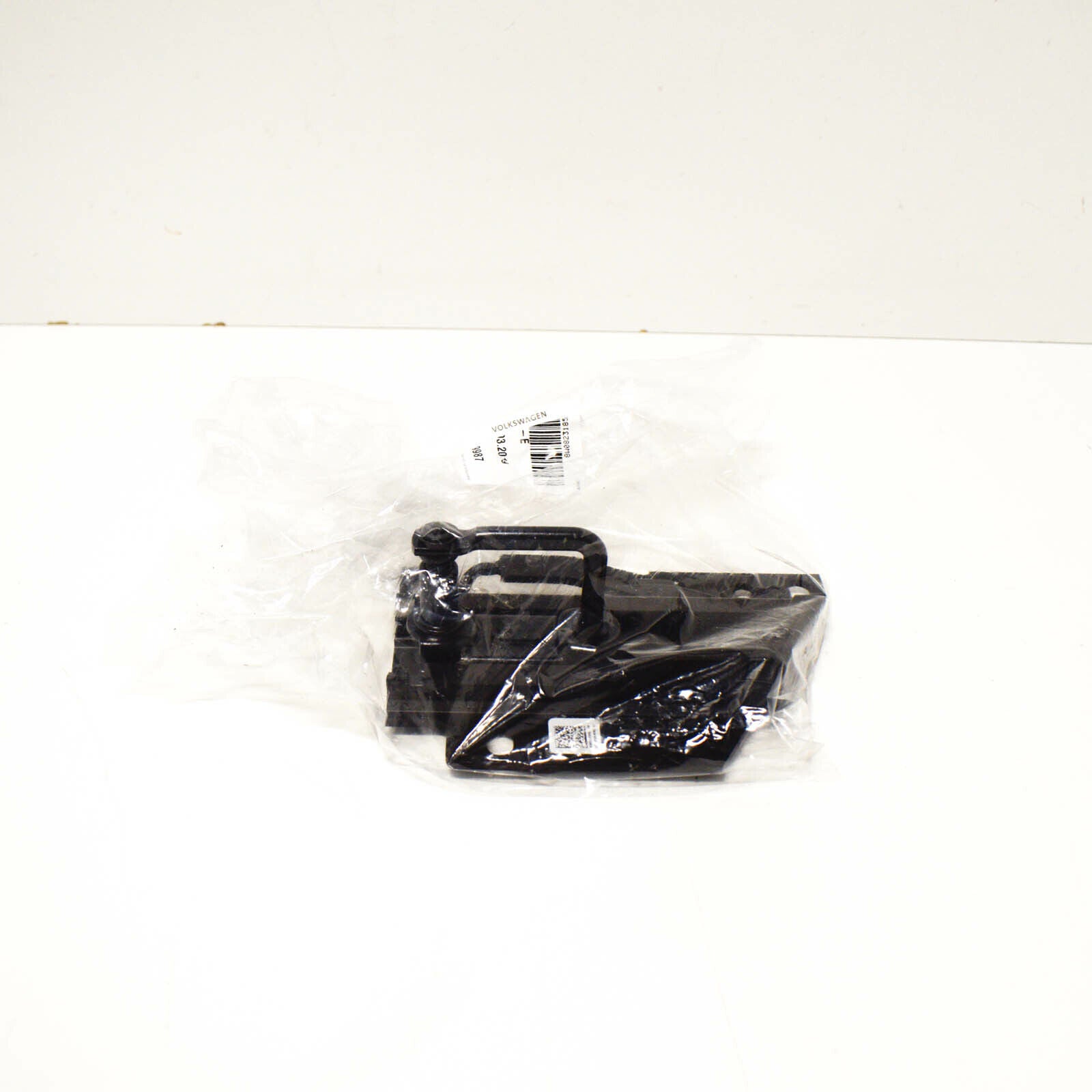 NEW AUDI A4 B9 LEFT FRONT BONNET HOOD LOCK 8W0823185E ORIGINAL