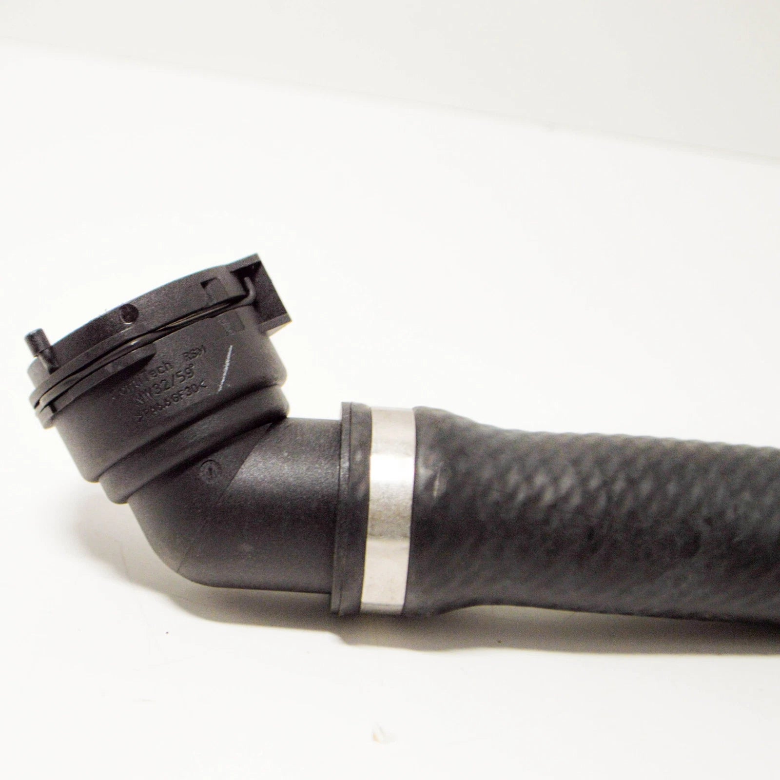 NEW BMW 7 E38 RADIATOR WATER UPPER PIPE HOSE 740I PETROL 4.4 1711877 ORIGINAL