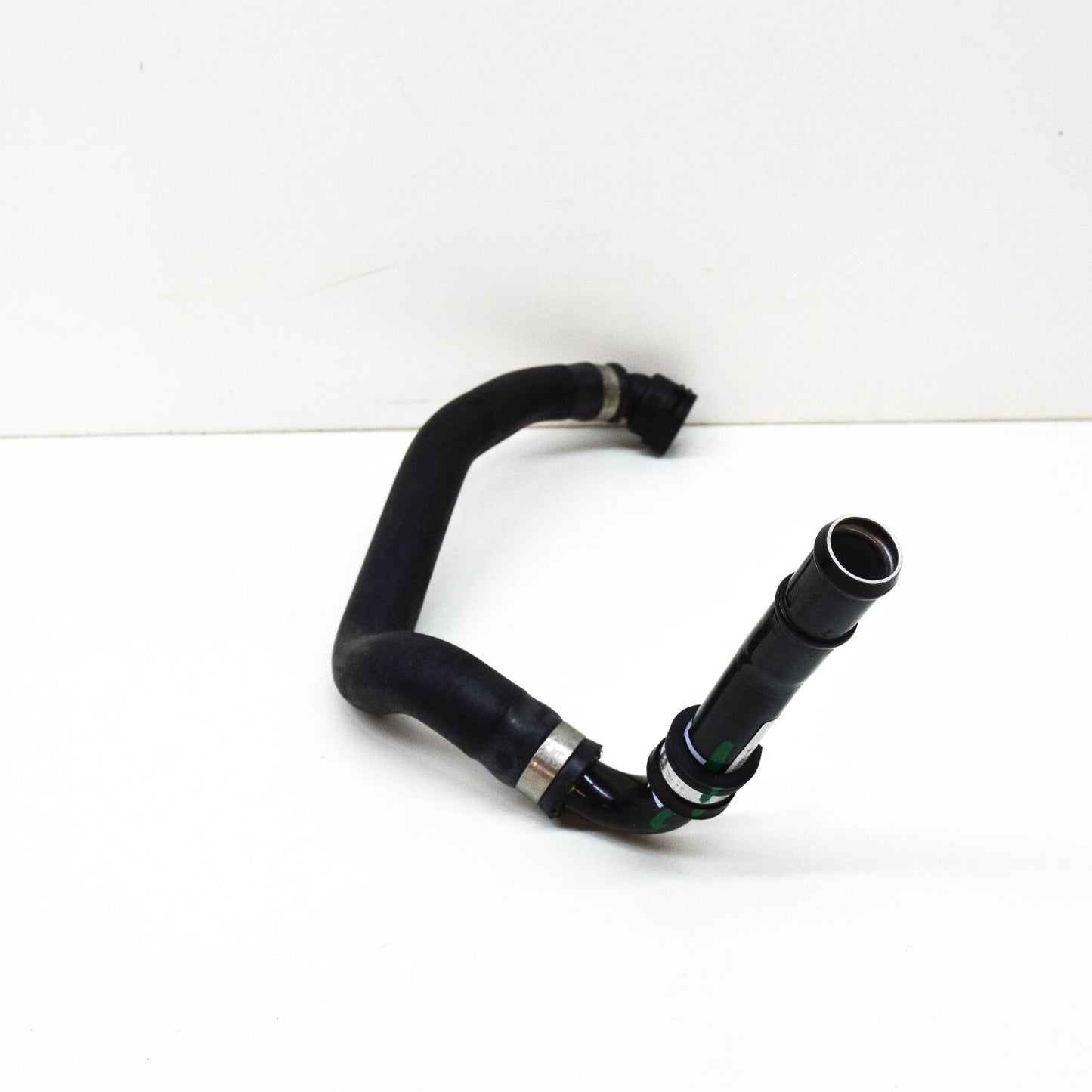 NEW MERCEDES-BENZ CLS C218 COOLANT HOSE A2125010064 ORIGINAL