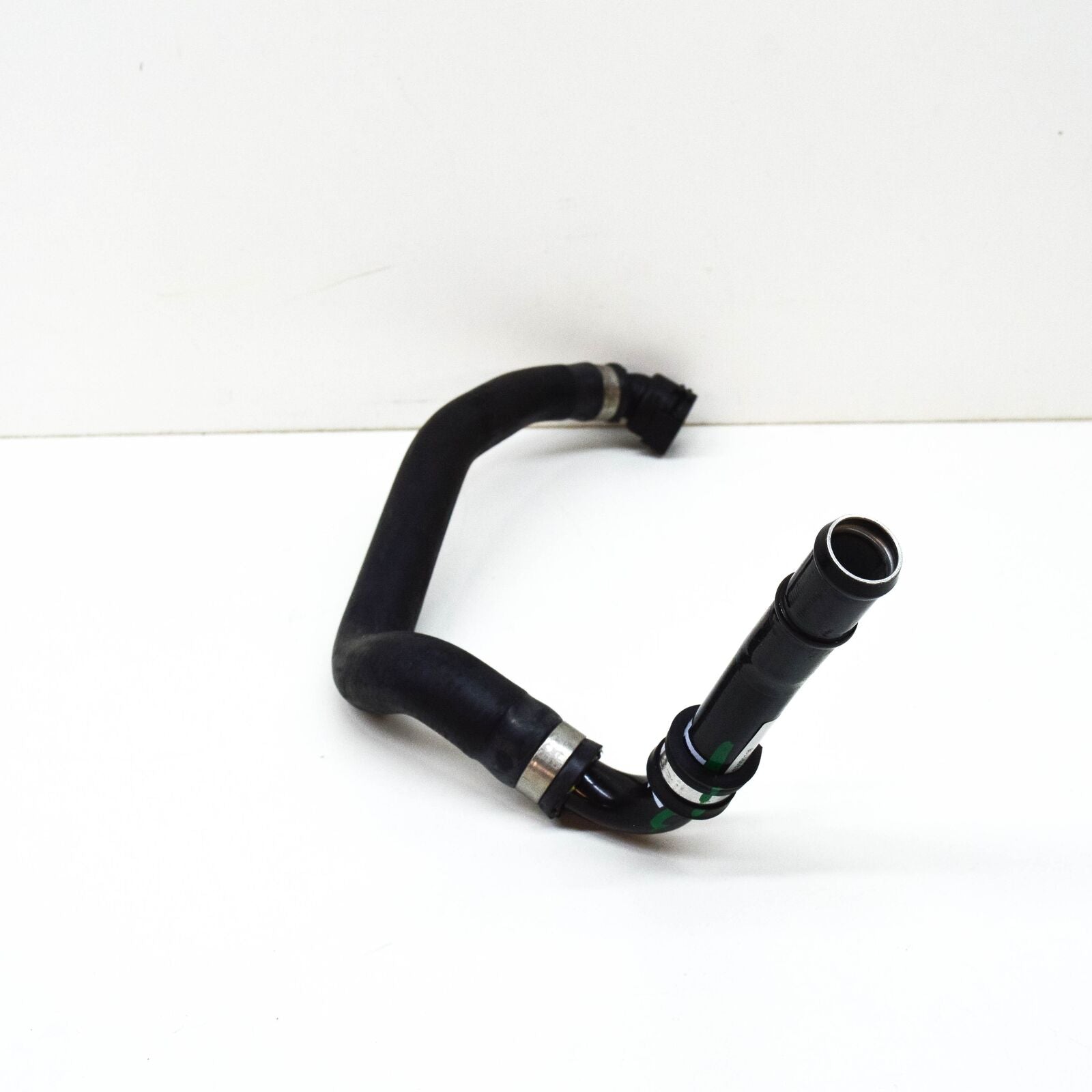 NEW MERCEDES-BENZ CLS C218 COOLANT HOSE A2125010064 ORIGINAL