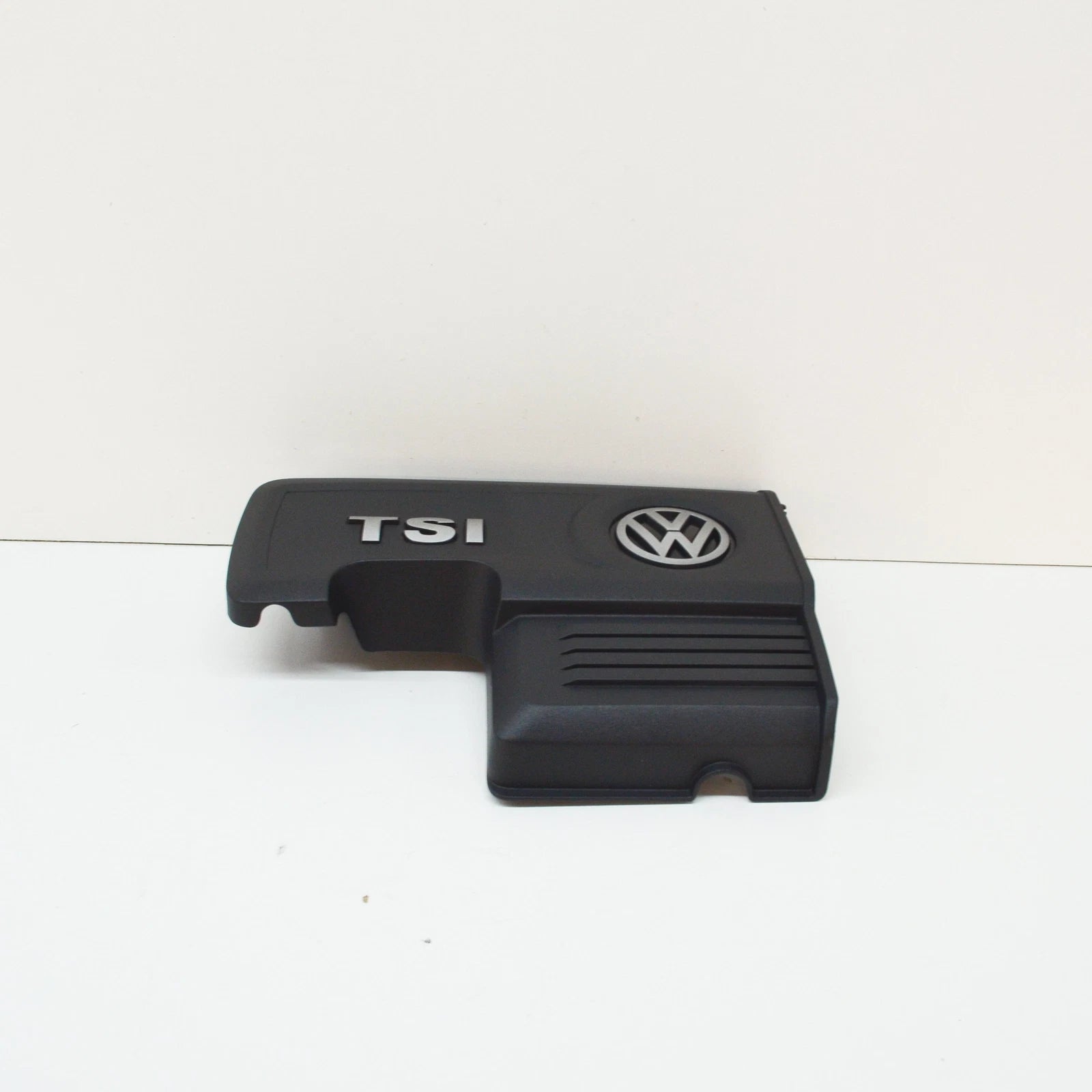 NEW VW GOLF VII 5G MK7 ENGINE COVER 04E103925F