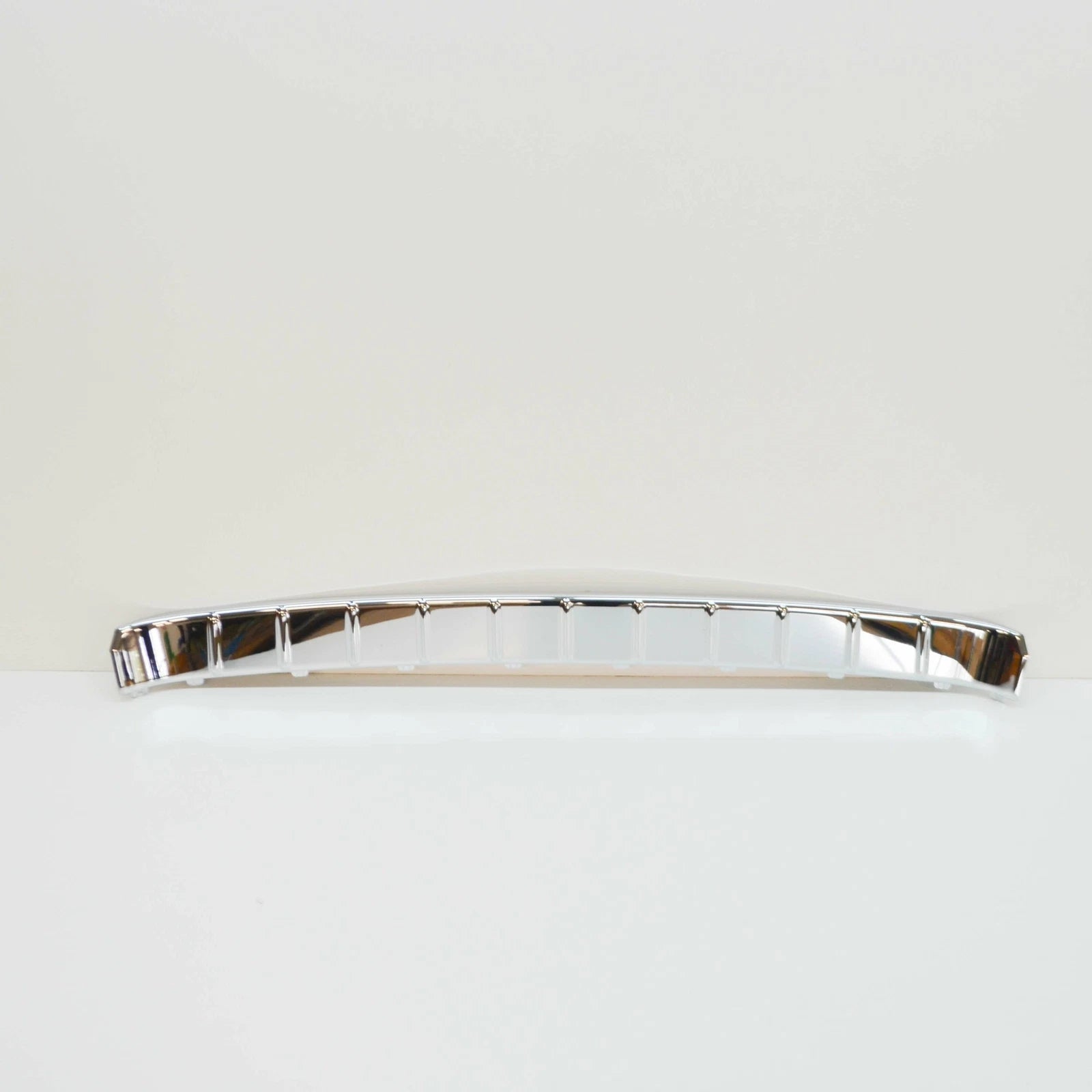 NEW MB R-CLASS W251 AMG REAR BUMPER LOADING PLATE CHROME A2518800011