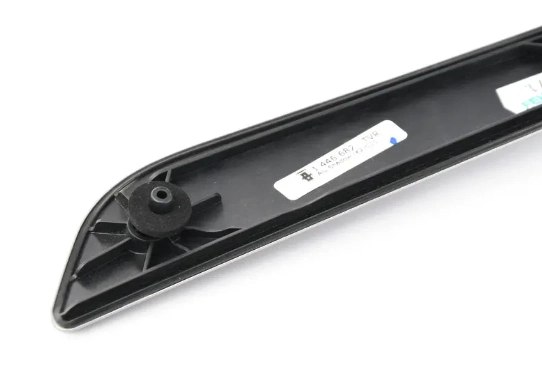 NEW BMW 5 E61 FRONT RIGHT DOOR DECORATIVE STRIP 51418044690 8044690 ORIGINAL