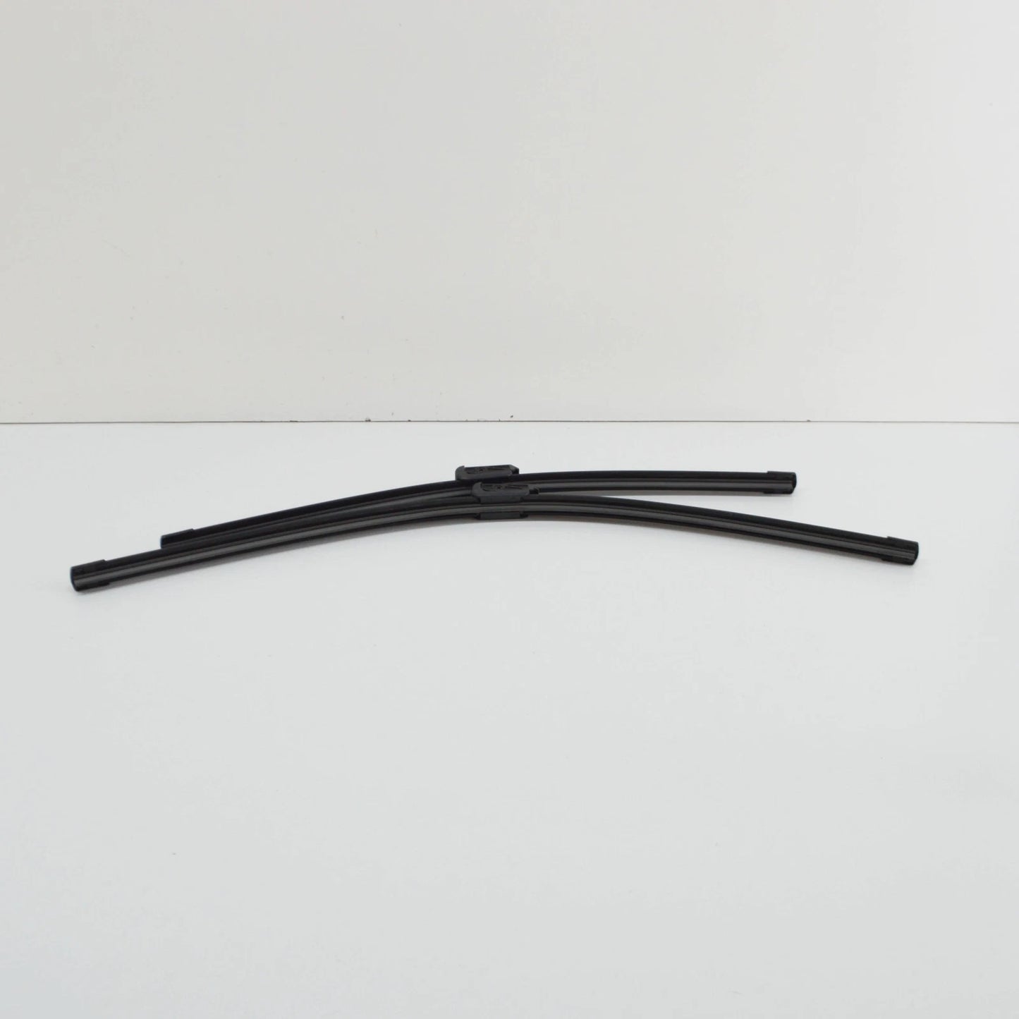 NEW VW SCIROCCO MK3 FRONT WINDSCREEN WIPER BLADES SET LHD 1K8998002 ORIGINAL