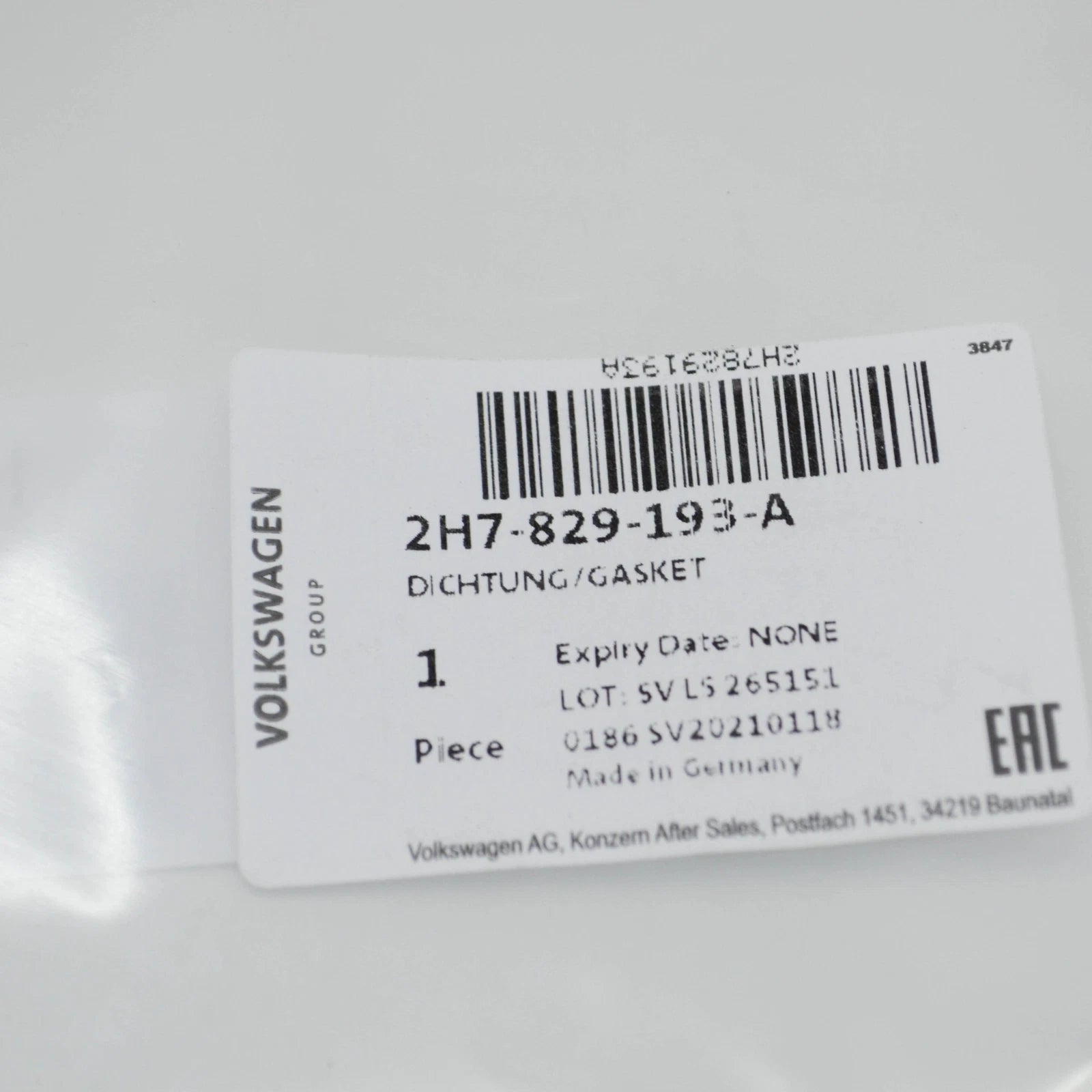 NEW VOLKSWAGEN AMAROK 2H HARDTOP LOWER LOAD FLAP SEAL 2H7829193A