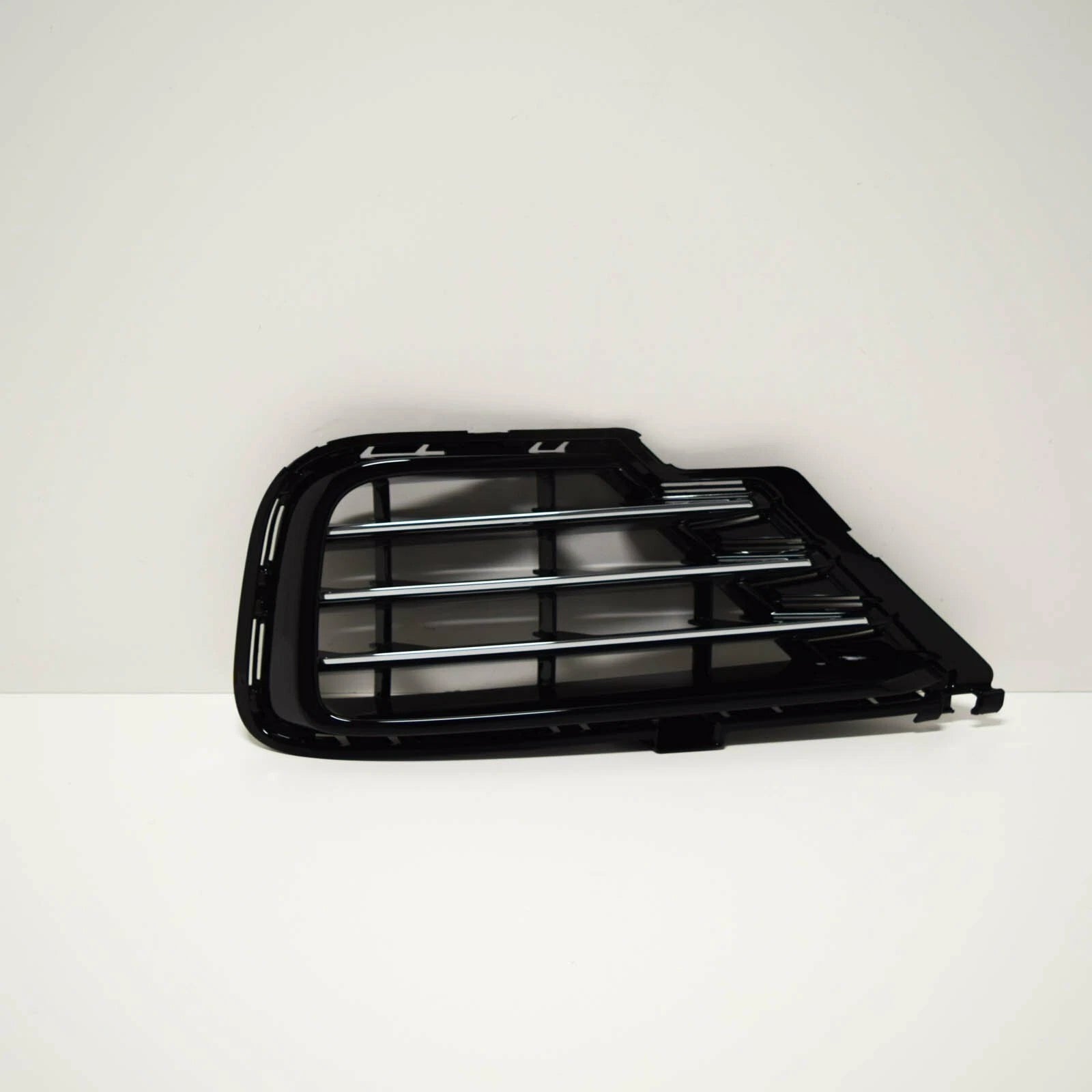 NEW VOLKSWAGEN TOAUREG 7P FRONT BUMPER LEFT GRILLE 7P6854661D041