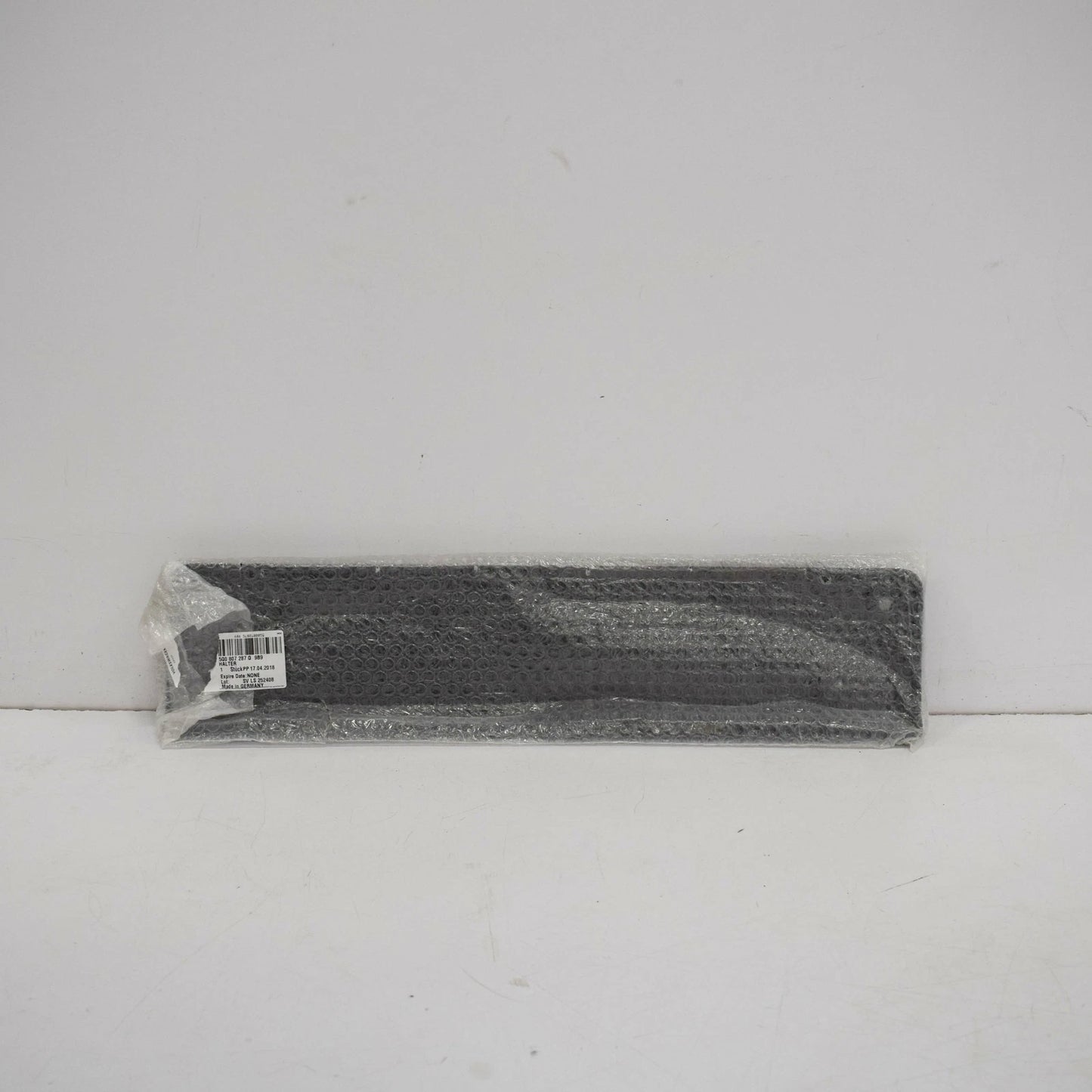 NEW VW GOLF MK7 FRONT BUMPER LICENSE PLATE BRACKET 5G0807287G9B9