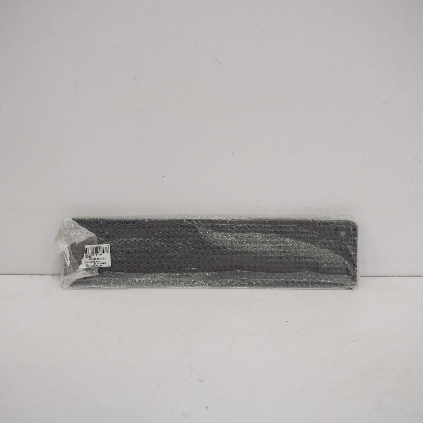 NEW VW GOLF MK7 FRONT BUMPER LICENSE PLATE BRACKET 5G0807287G9B9