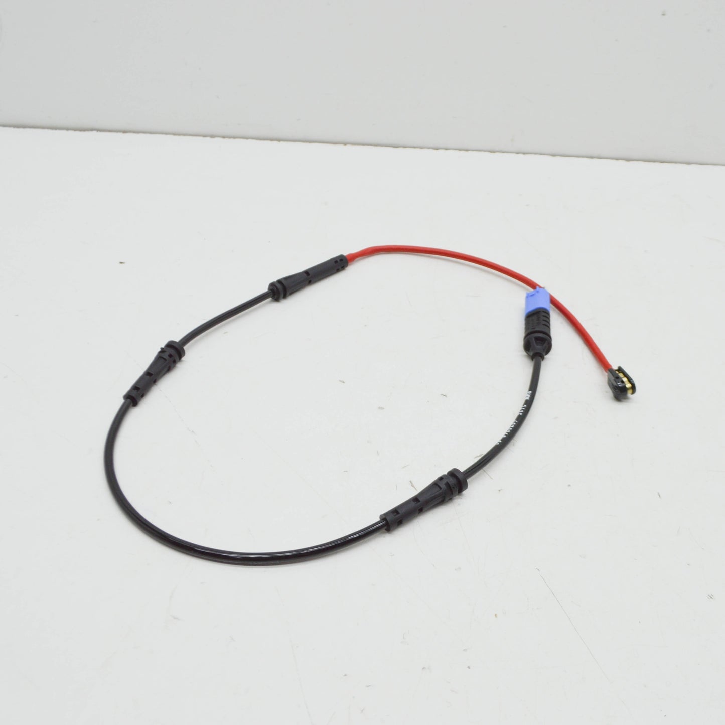 new bmw 3 g20, g28 front brake pad wear sensor 34356870349 6870349 original