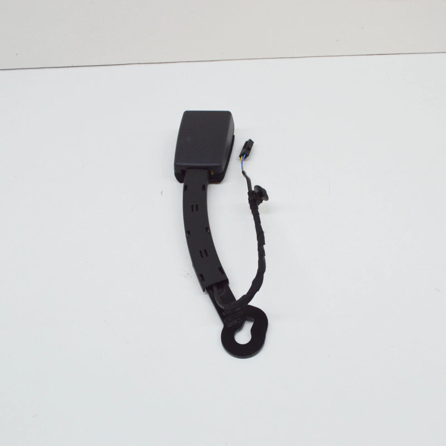 NEW VOLKSWAGEN GOLF MK7 FRONT RIGHT SEAT BELT LATCH 5G4857756EYLZ