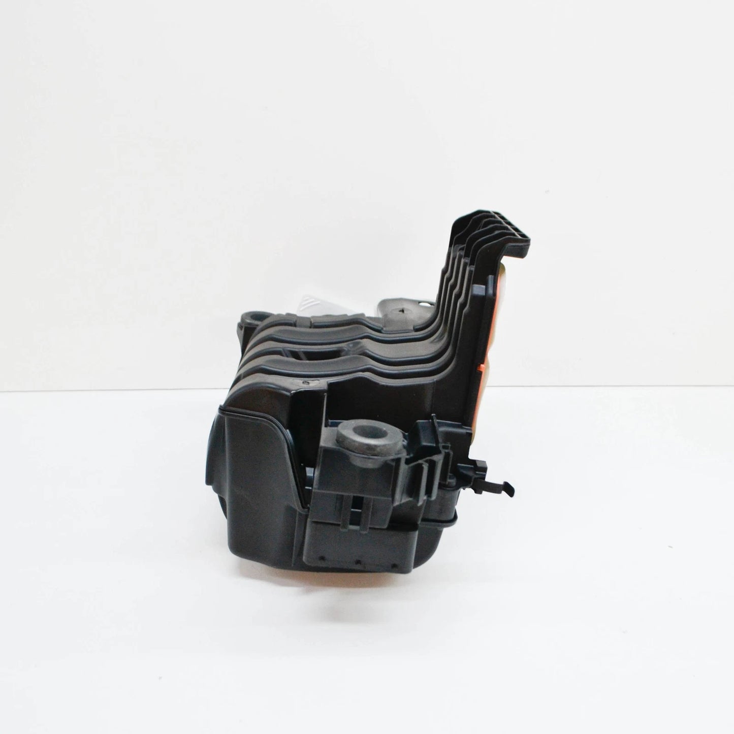 NEW MERCEDES-BENZ C-CLASS W205 AIR FILTER BOX A2740900001