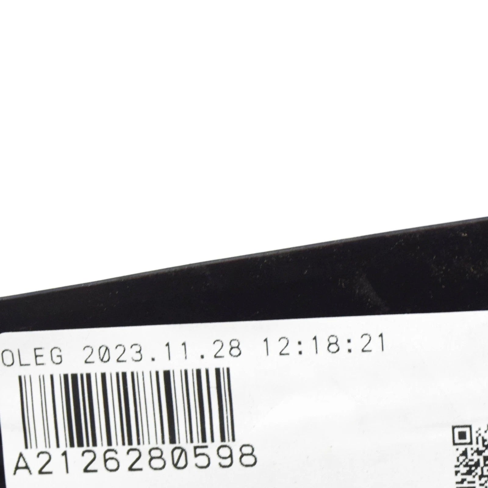 NEW MERCEDES-BENZ E W212 ENGINE COMPARTMENT LEFT SIDE SEAL A2126280598 ORIGINAL