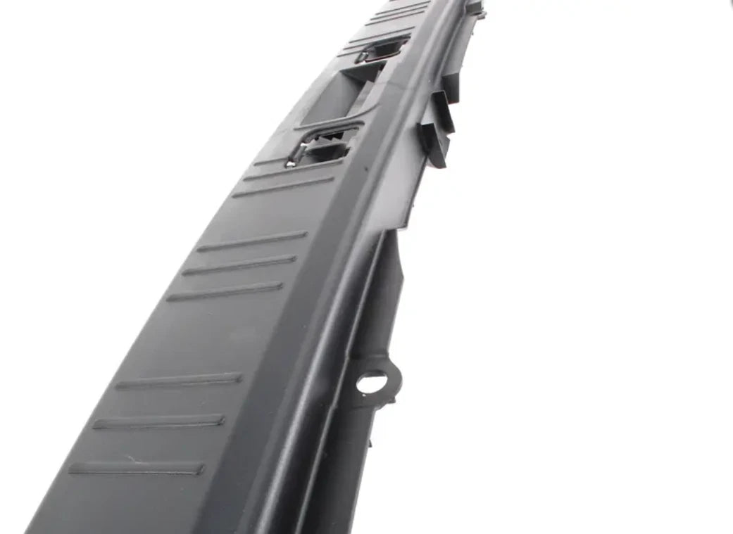 NEW BMW 5 E39 TRUNK LOCK TRIM 51478185232 8185232 ORIGINAL