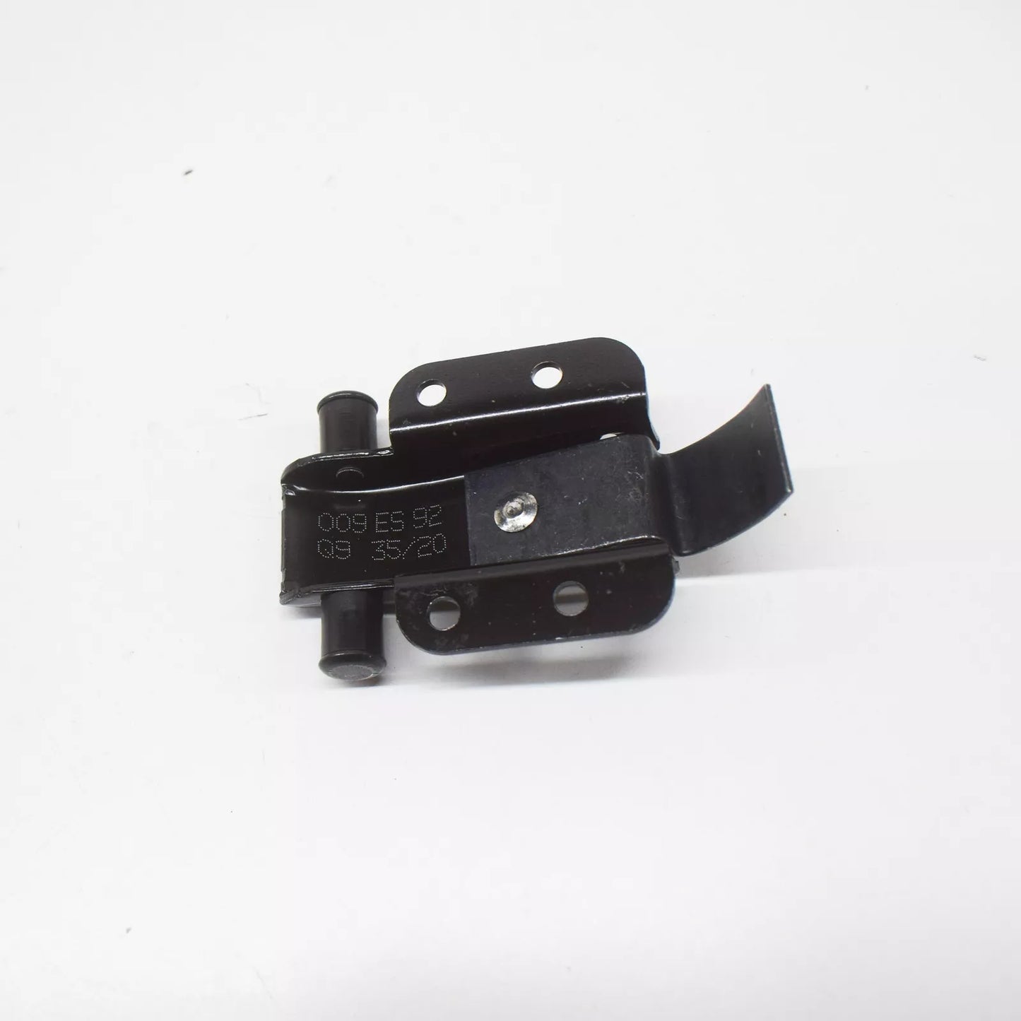 NEW MERCEDES BENZ SPRINTER 906 REAR DOOR STRAP BRACKET A9067600428 ORIGINAL