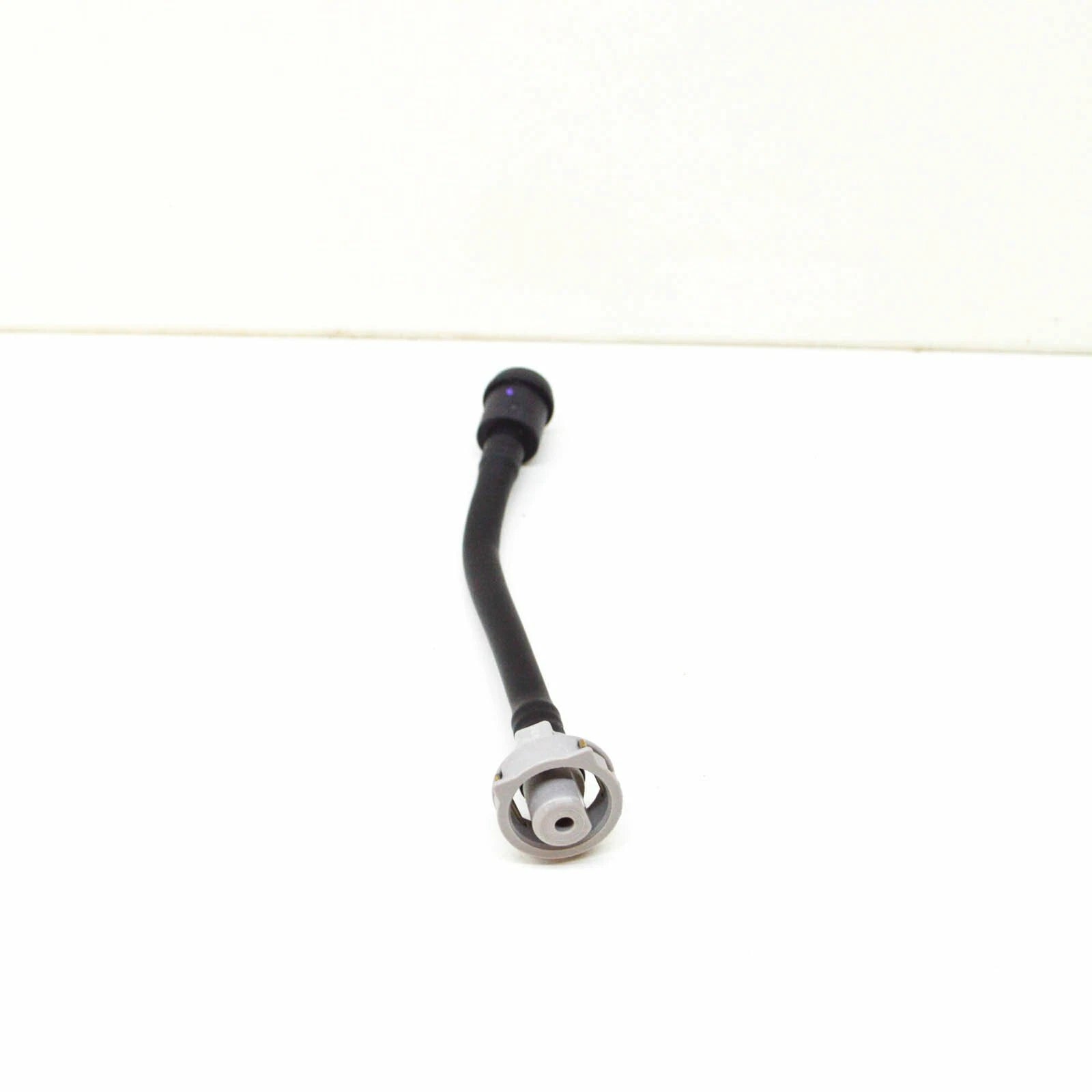 NEW AUDI Q7 4M ENGINE COOLANT OVERFLOW HOSE 4M0121081AK ORIGINAL