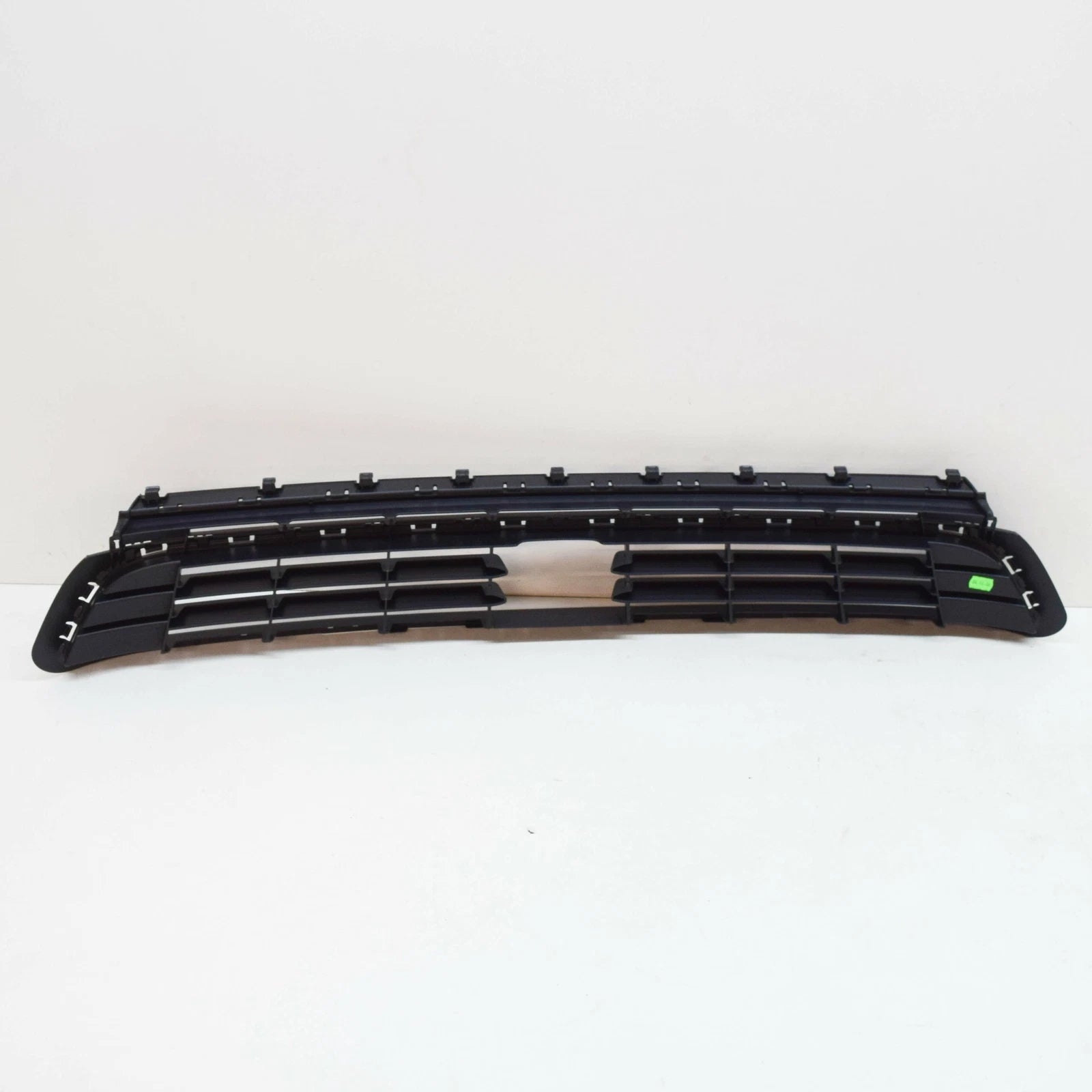 NEW VW GOLF MK7 FRONT BUMPER CENTER VENT GRILLE 5G08536779B9 ORIGINAL