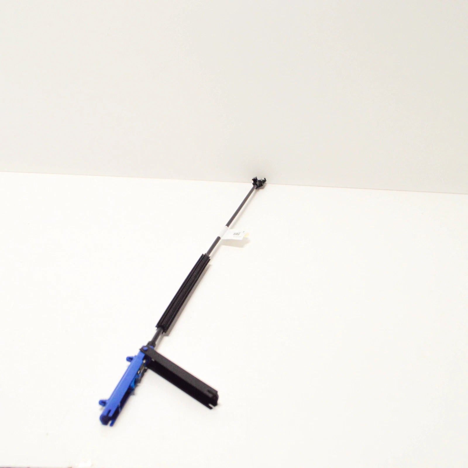 NEW VOLKSWAGEN TIGUAN 5N FRONT BONNET HOOD RELEASE CABLE 5TB823531 ORIGINAL