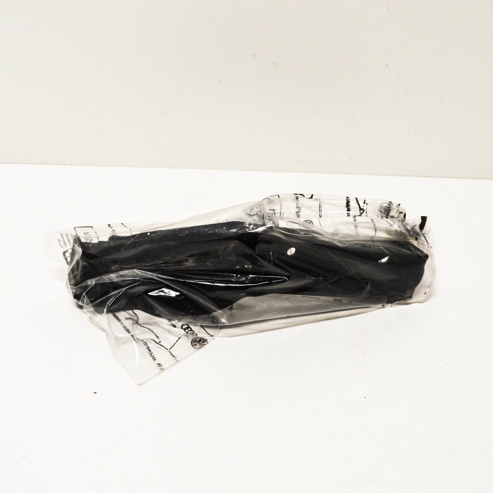 NEW AUDI A6 C7 REAR RIGHT BUMPER HOLDING STRAP CARRIER 4G9807330A ORIGINAL