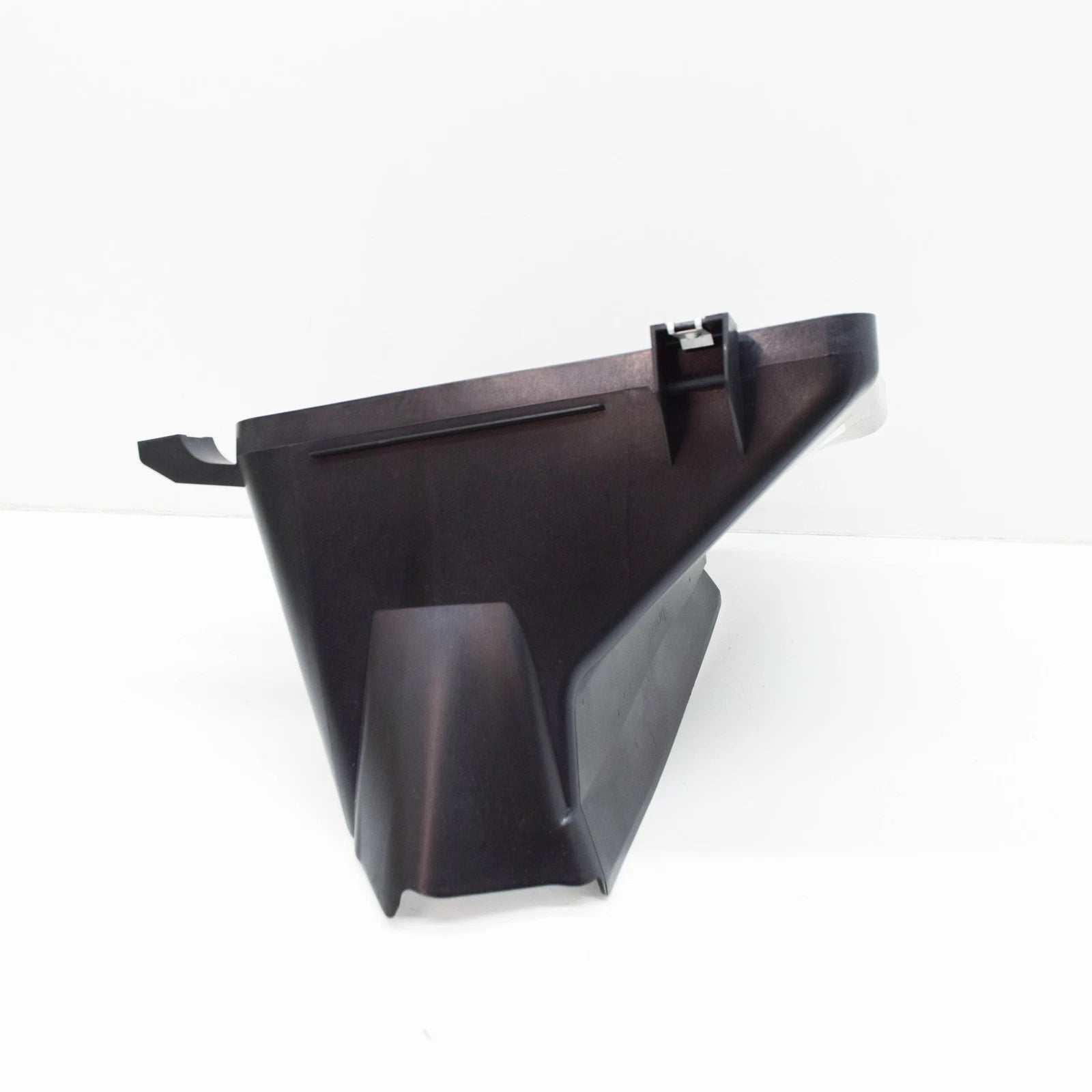 NEW BMW X6 F16 RIGHT RADIATOR AIR DUCT 51748057306 ORIGINAL